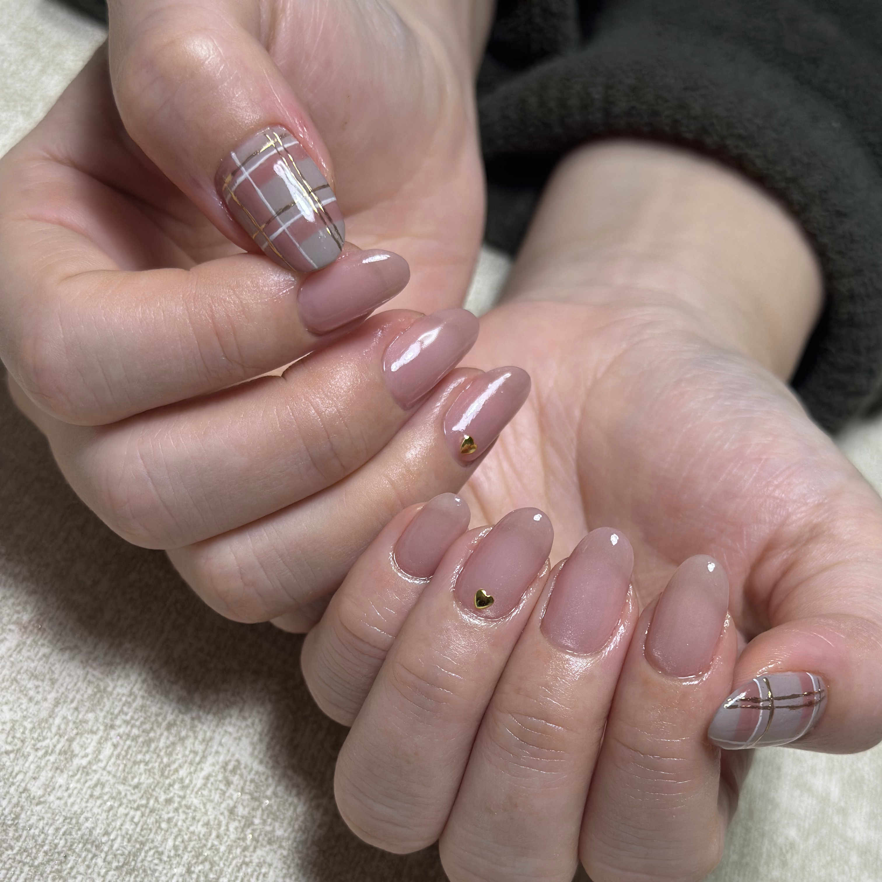 privatenailroom.Antet