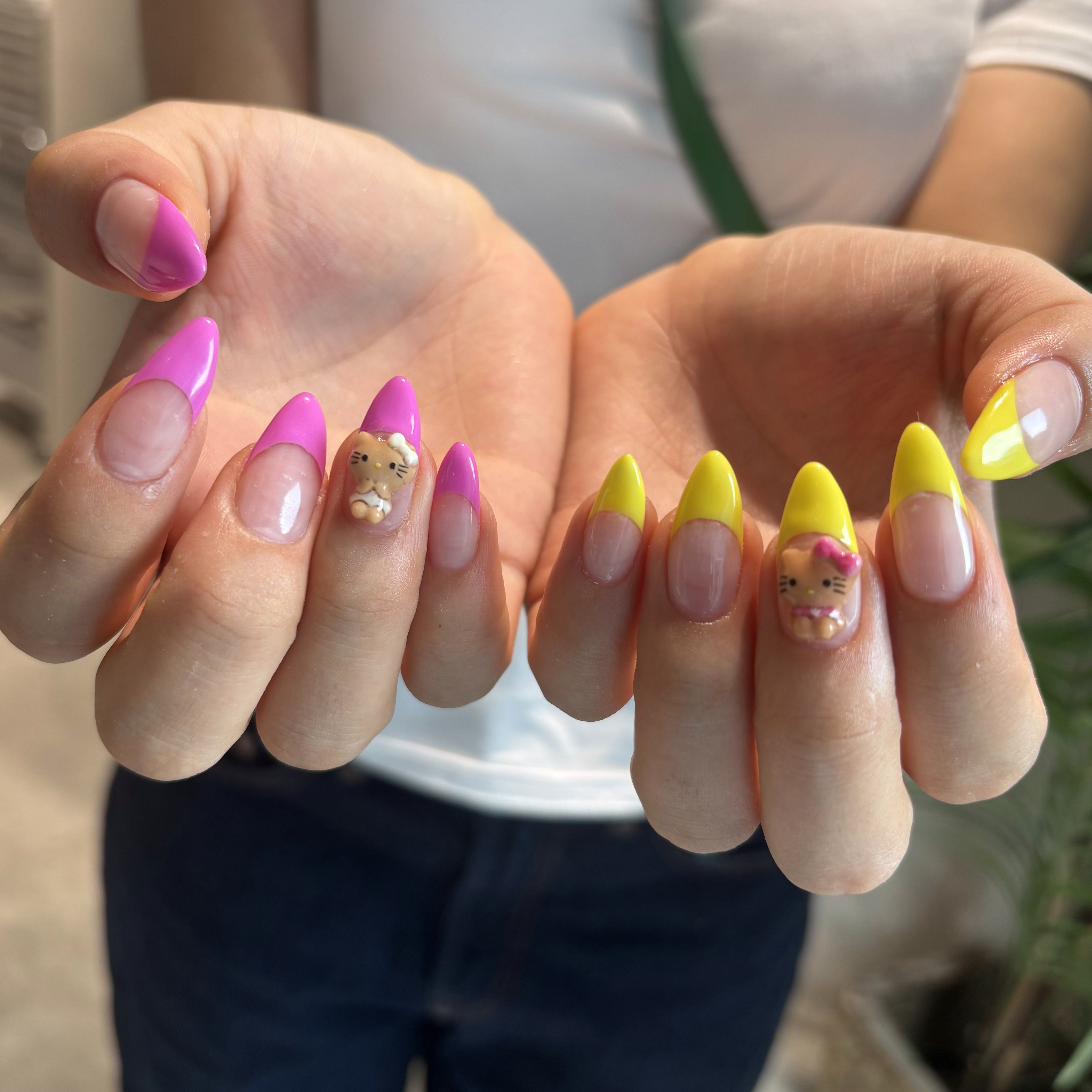 Emu...nail