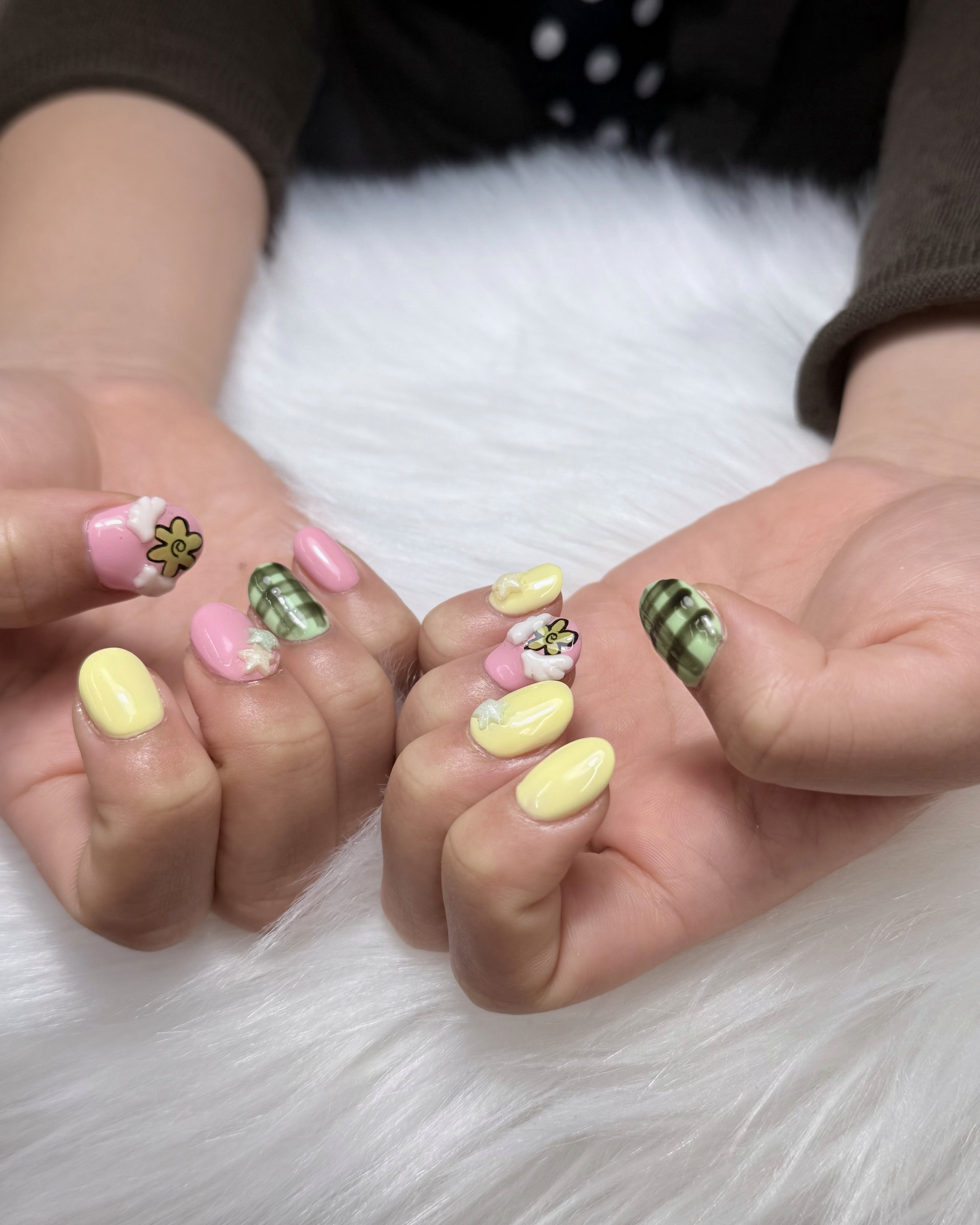 Akina_Nails