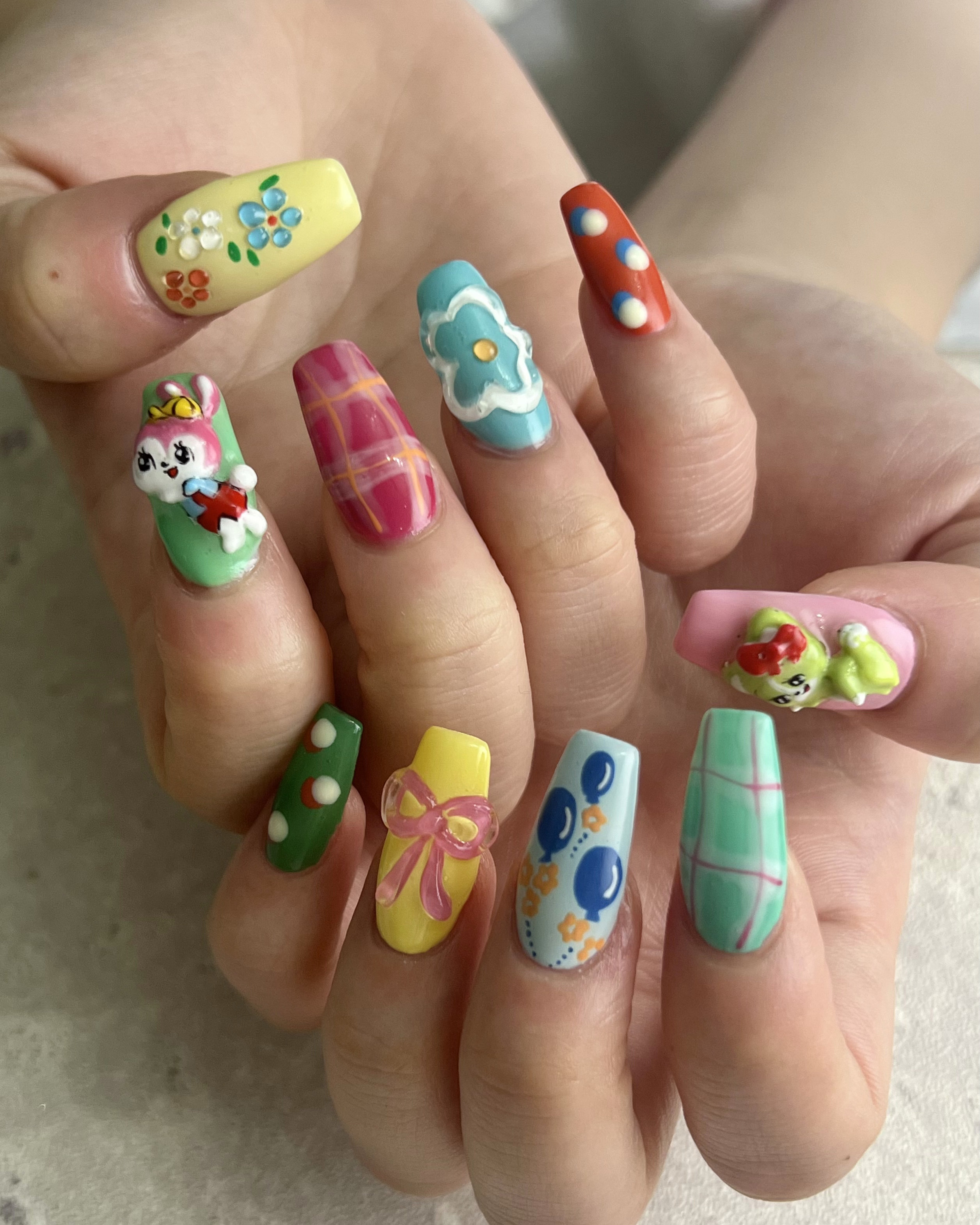 AURA_nailart