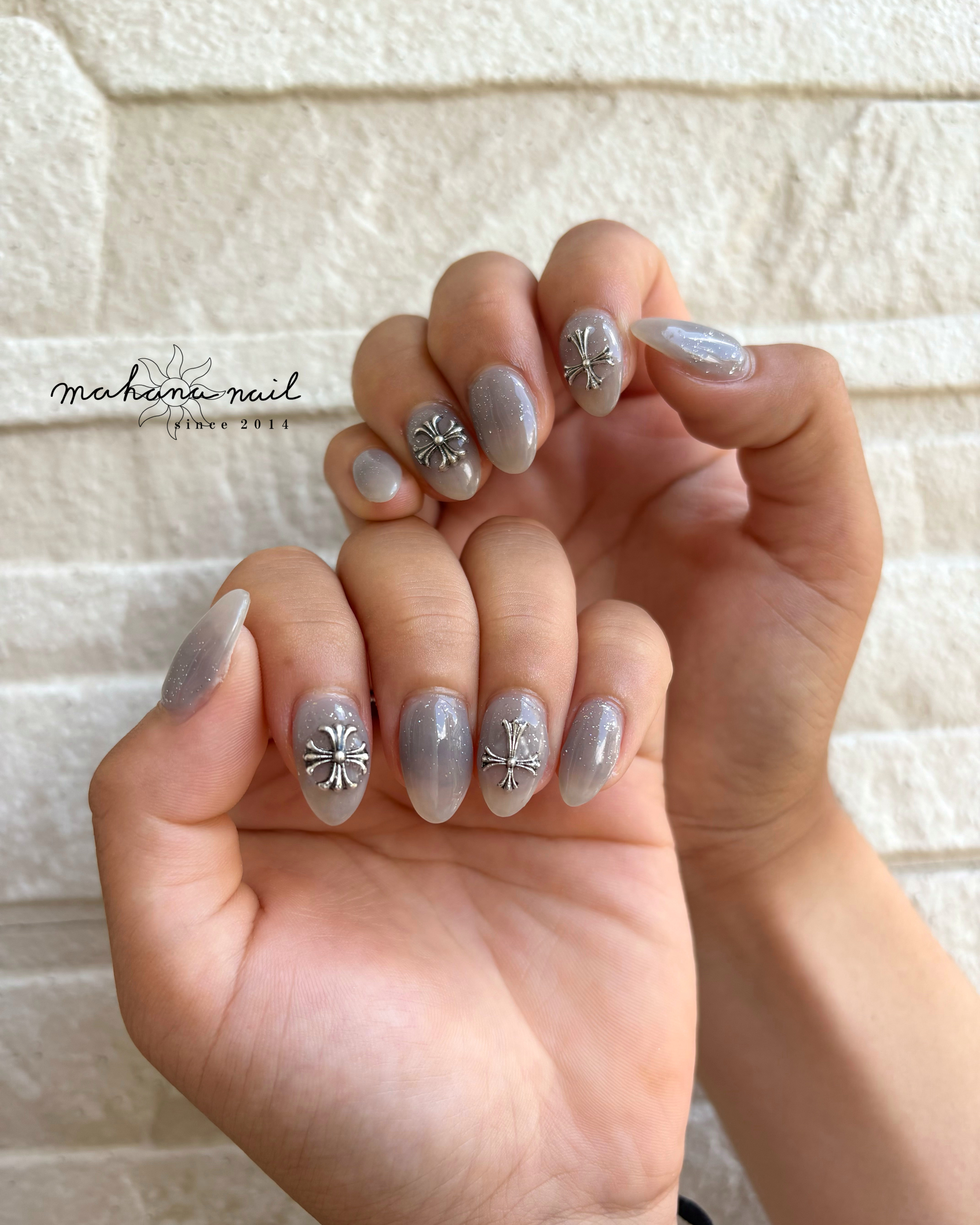 mahana_nail