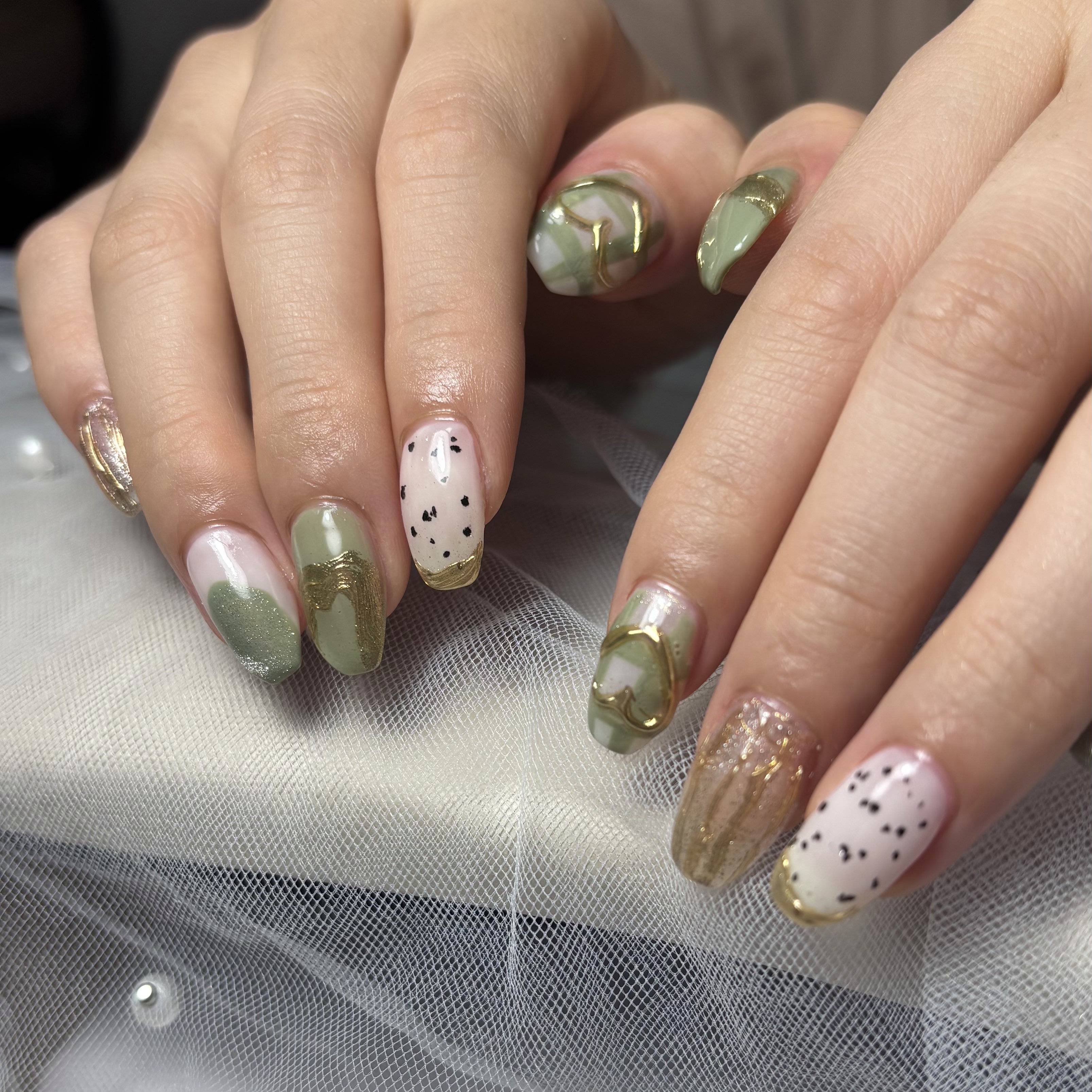 anon_nail