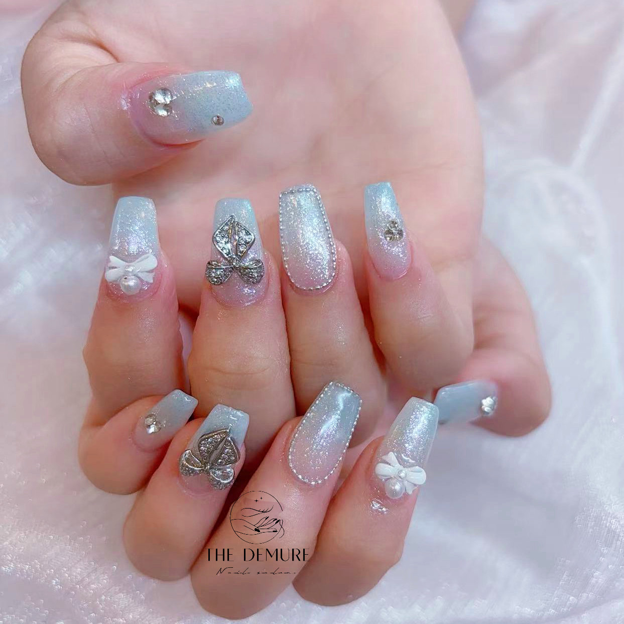 nail_Demure