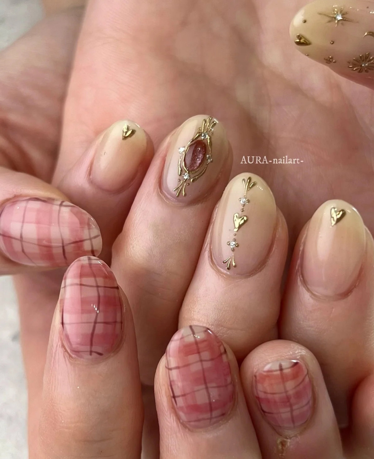 AURA_nailart