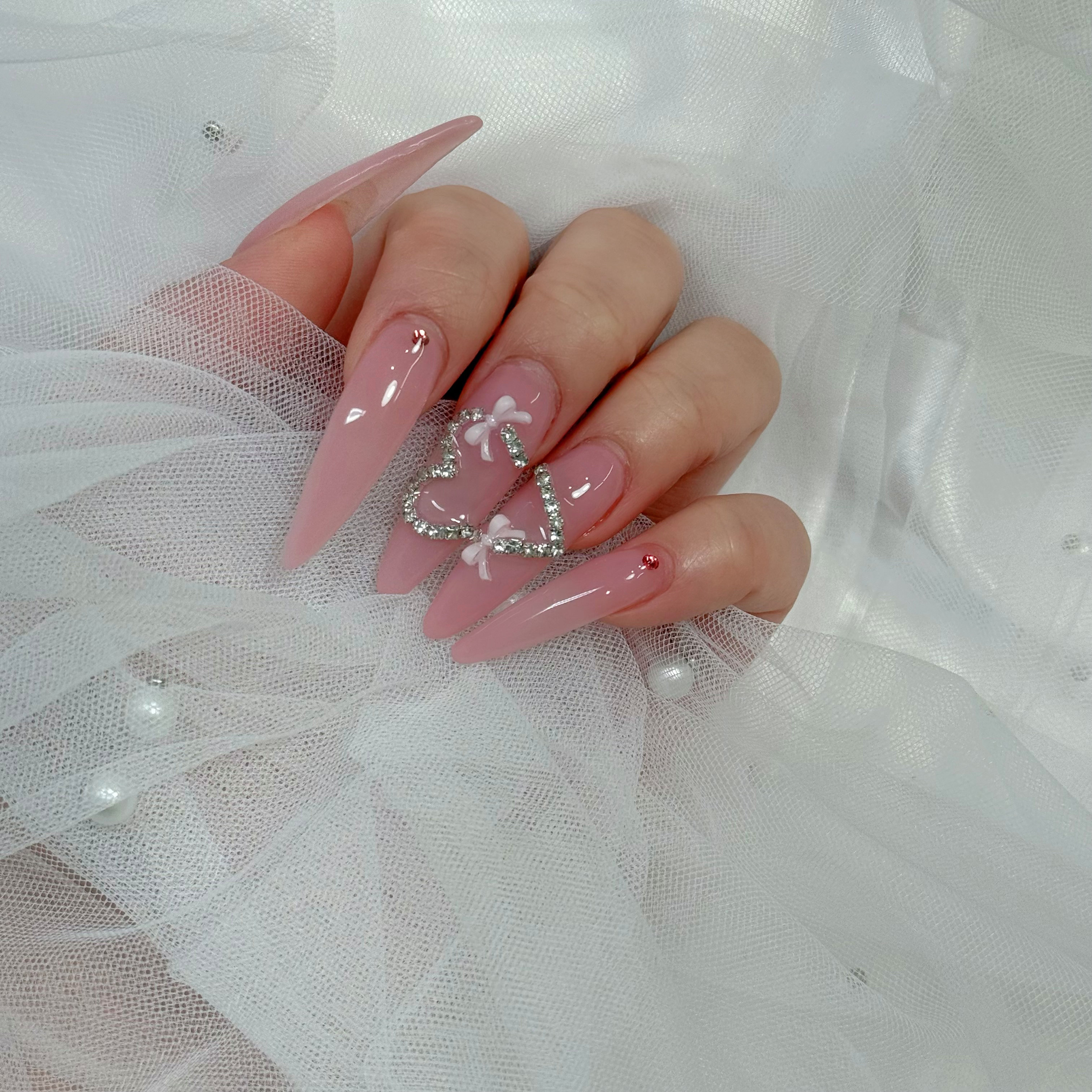 nail_by_lit