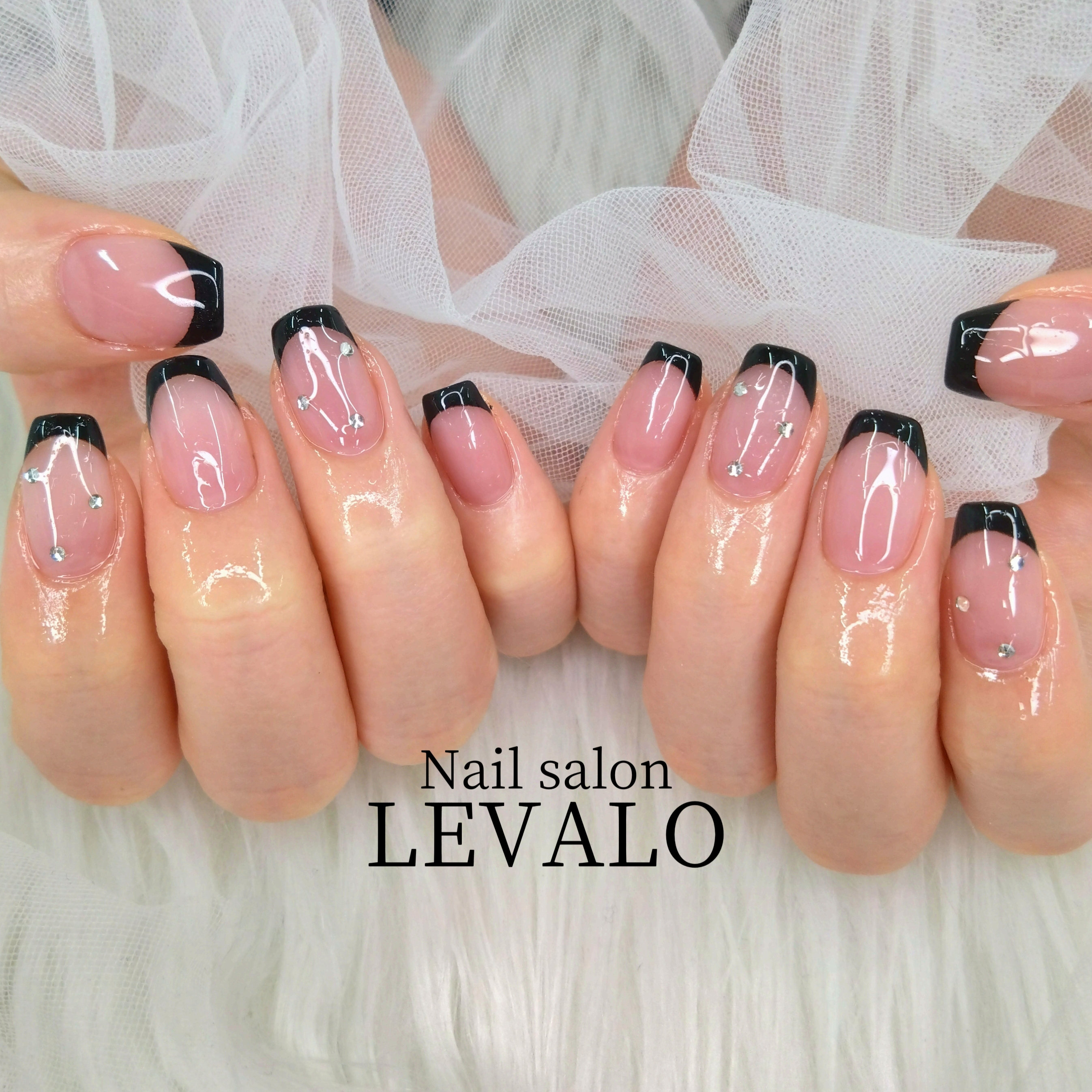 nail_salon_LEVALO