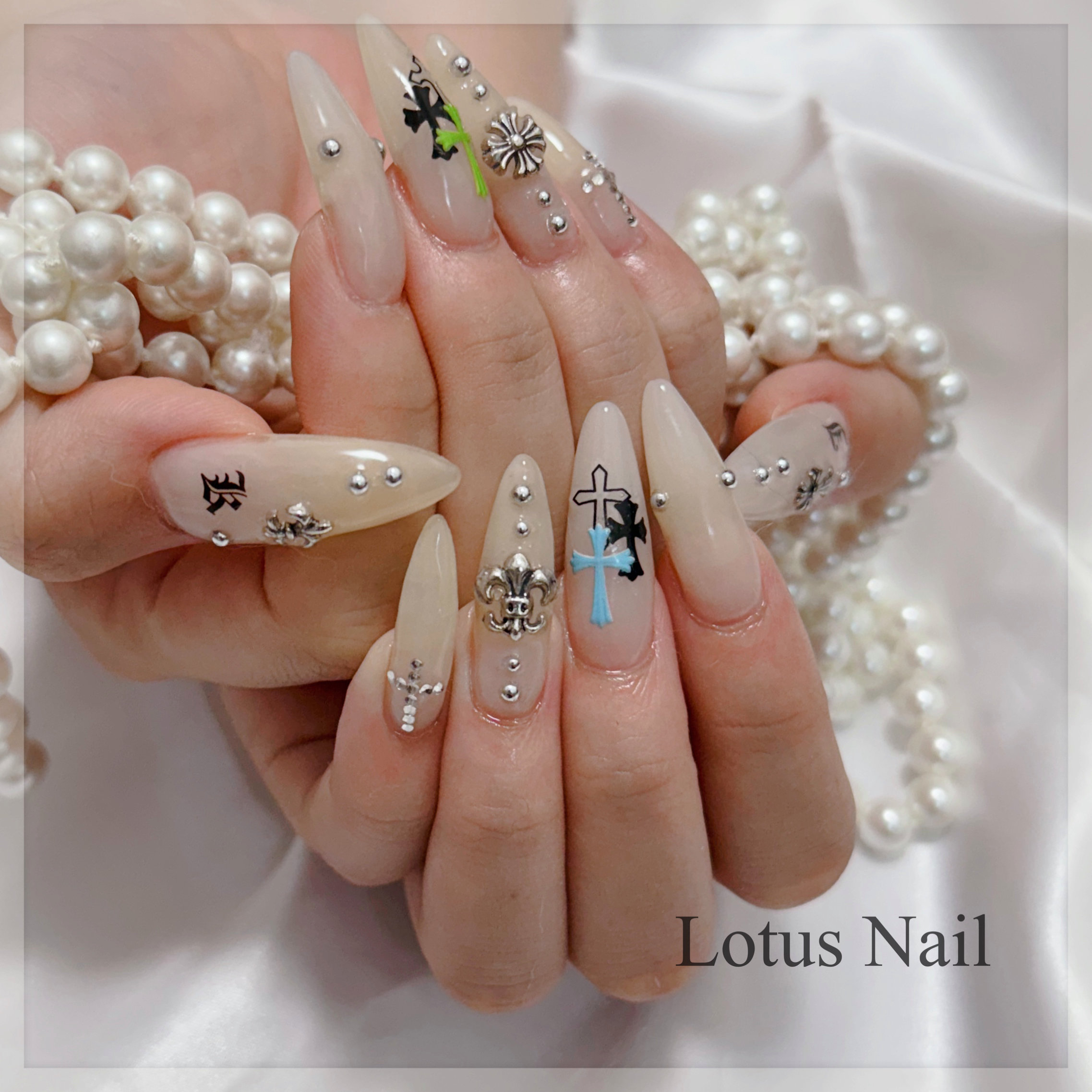Lotus_Nail