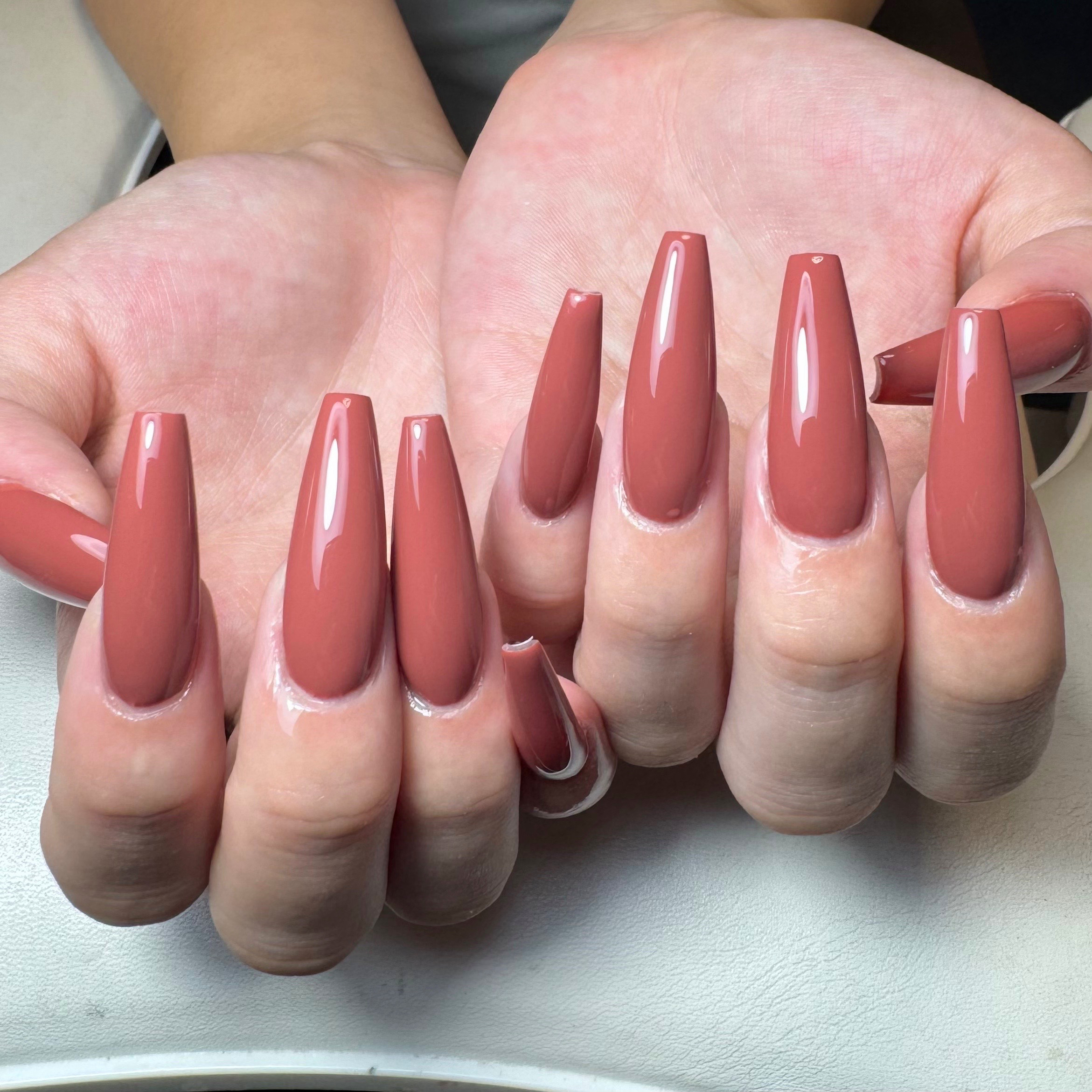 ain.nail