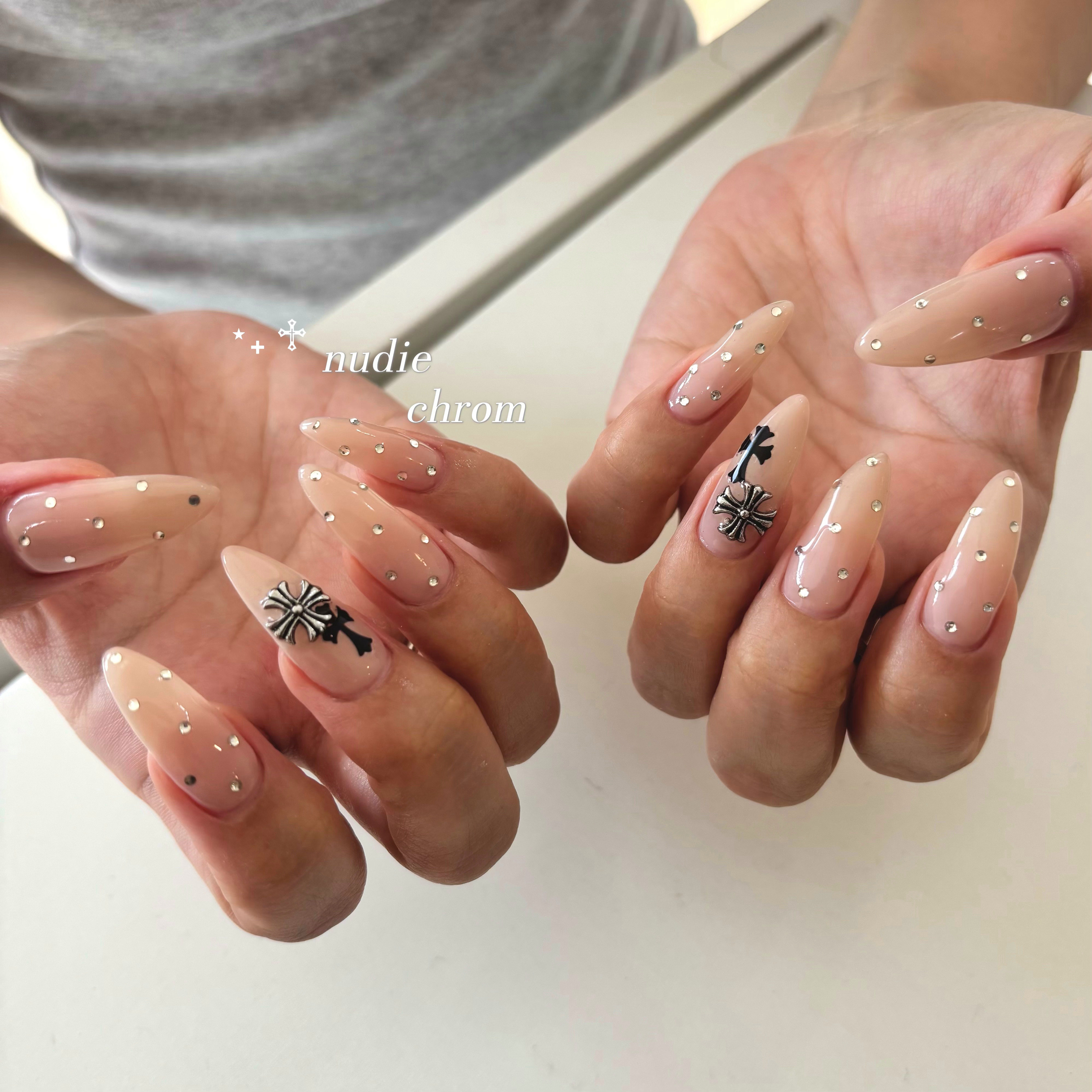 nail_rily_risa