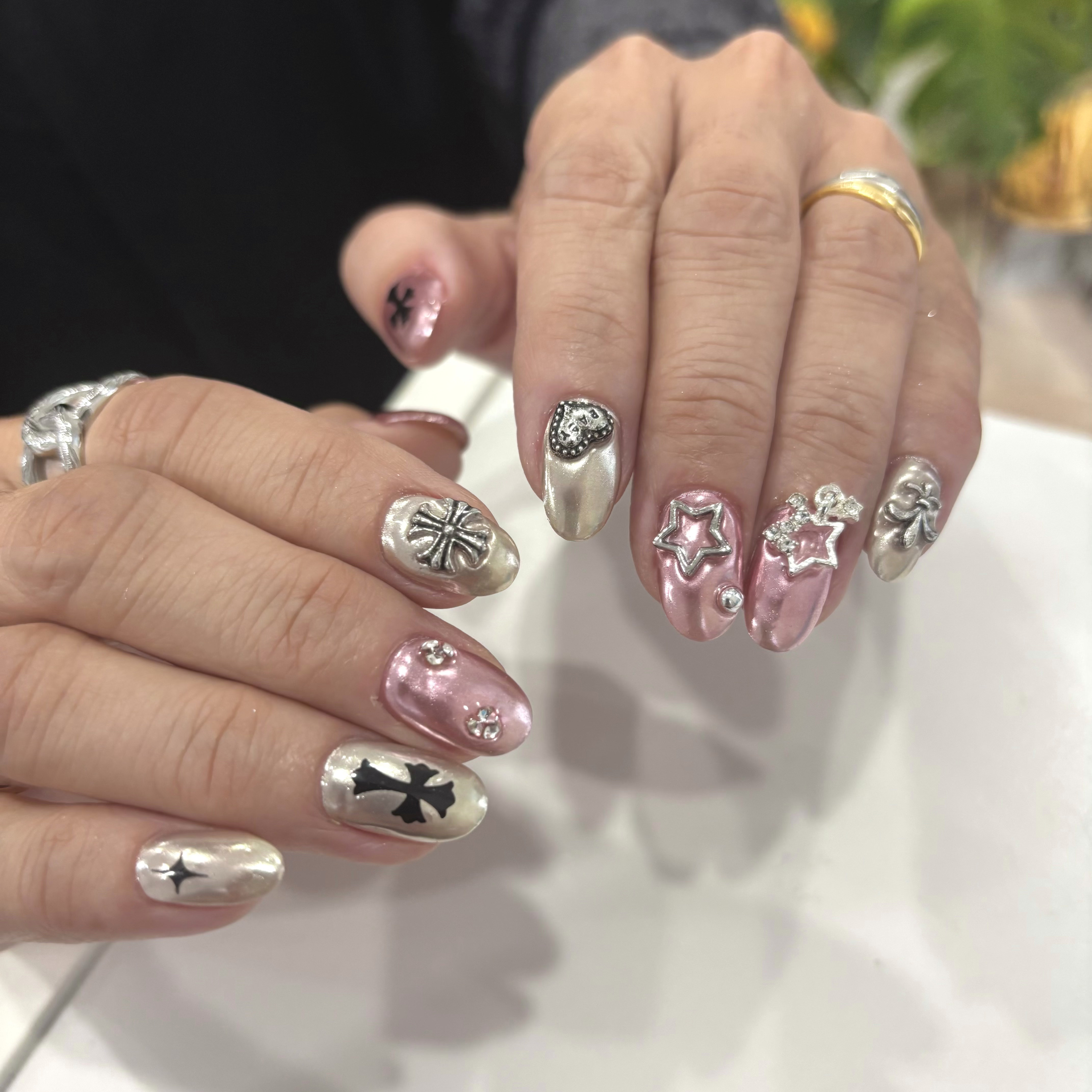 nail_rily_risa