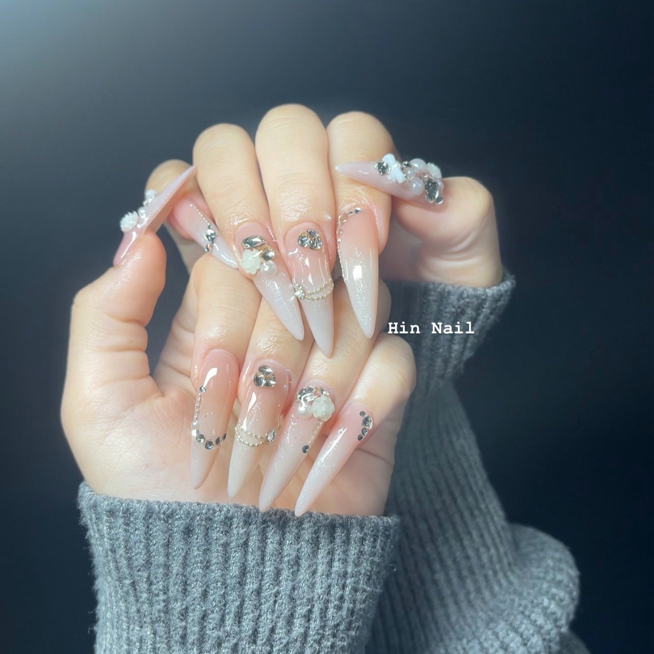 Hin_Nail