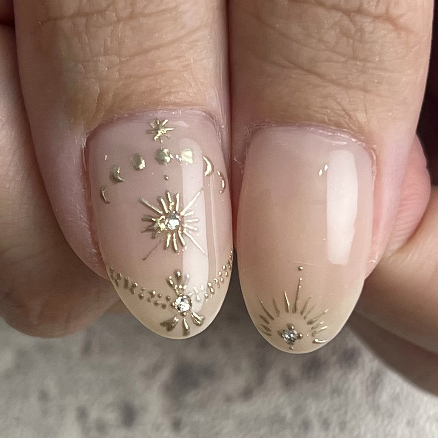 AURA_nailart