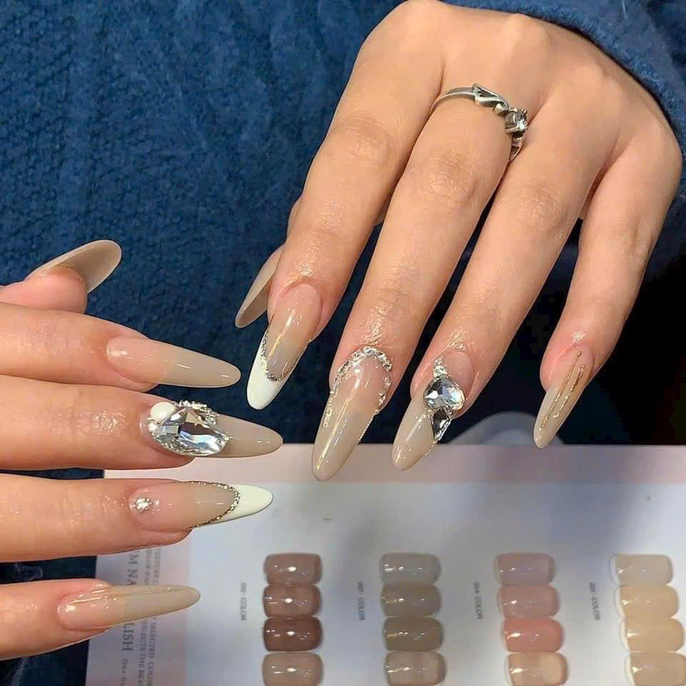 Reine_Nail_yuri