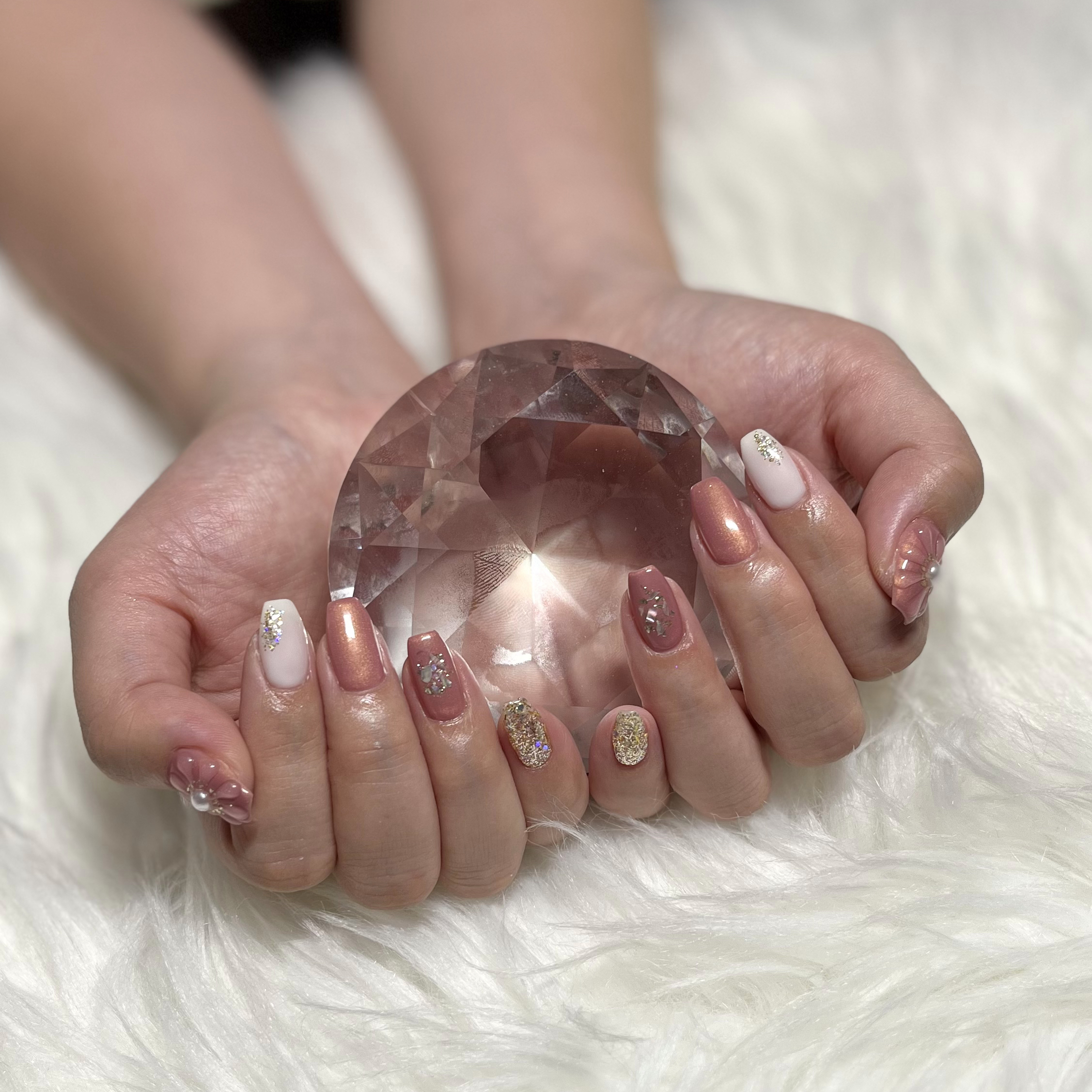 uni.nail_salon