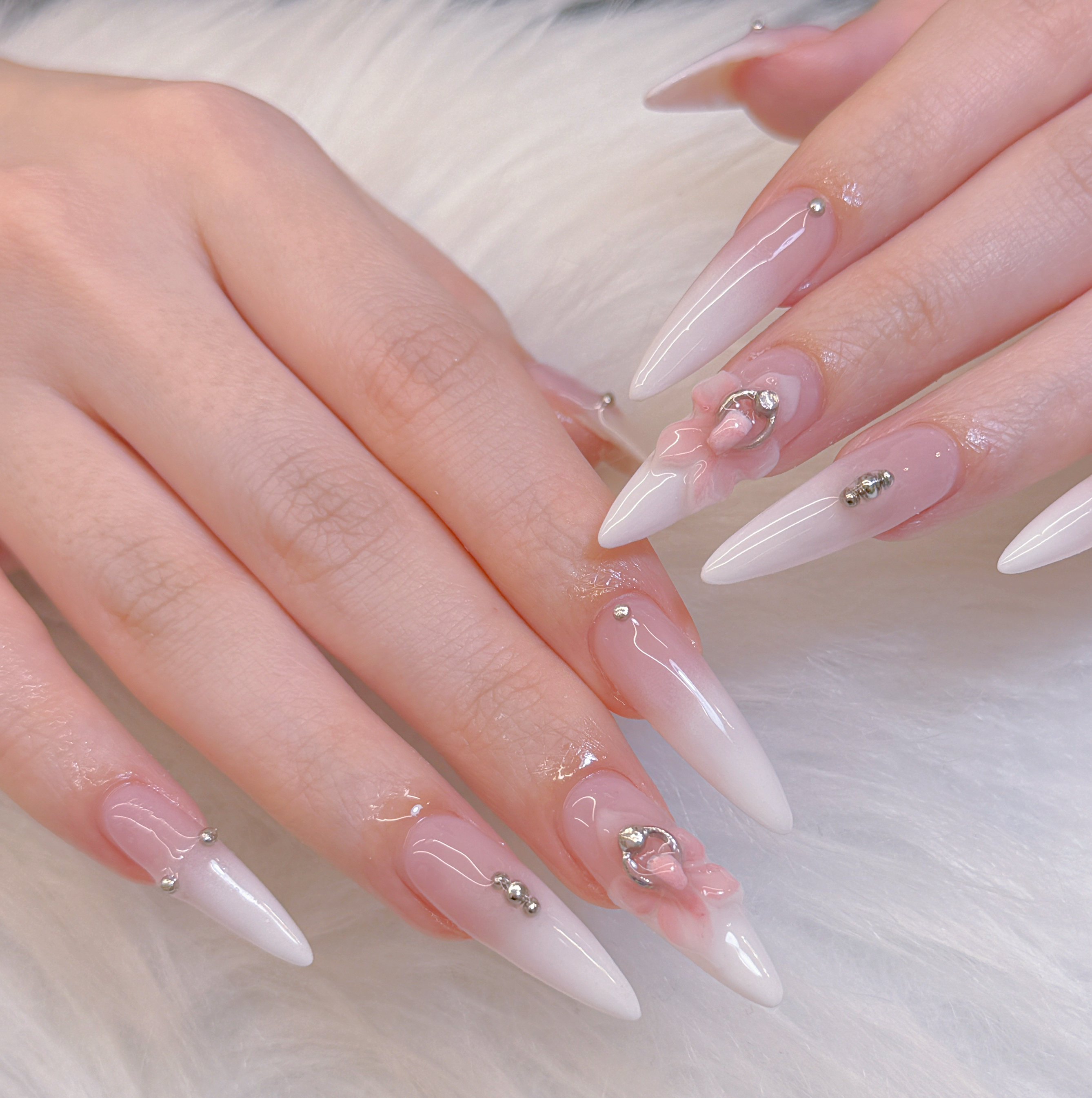 Luxe_nails