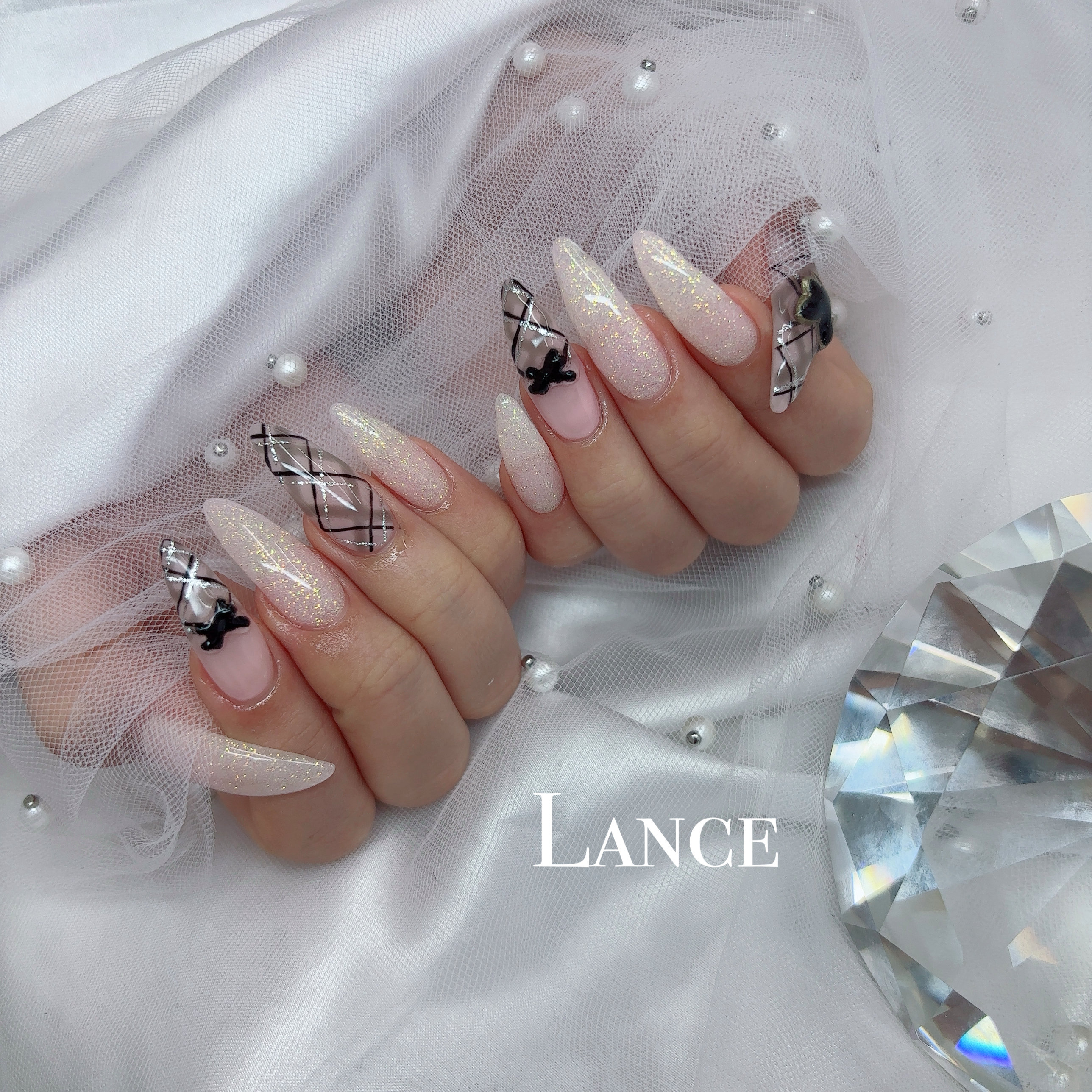 Lance.nail