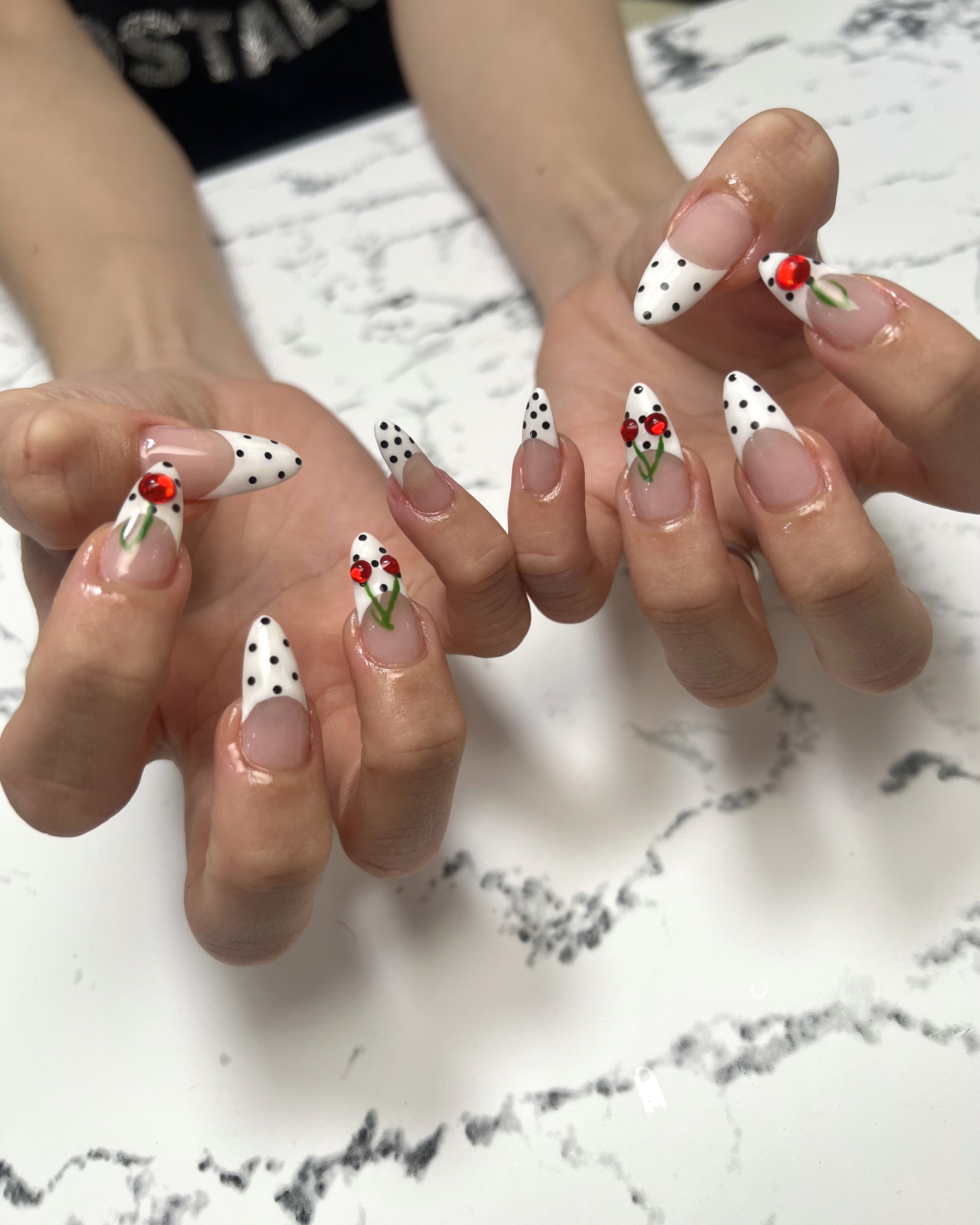 rays_nail.salon