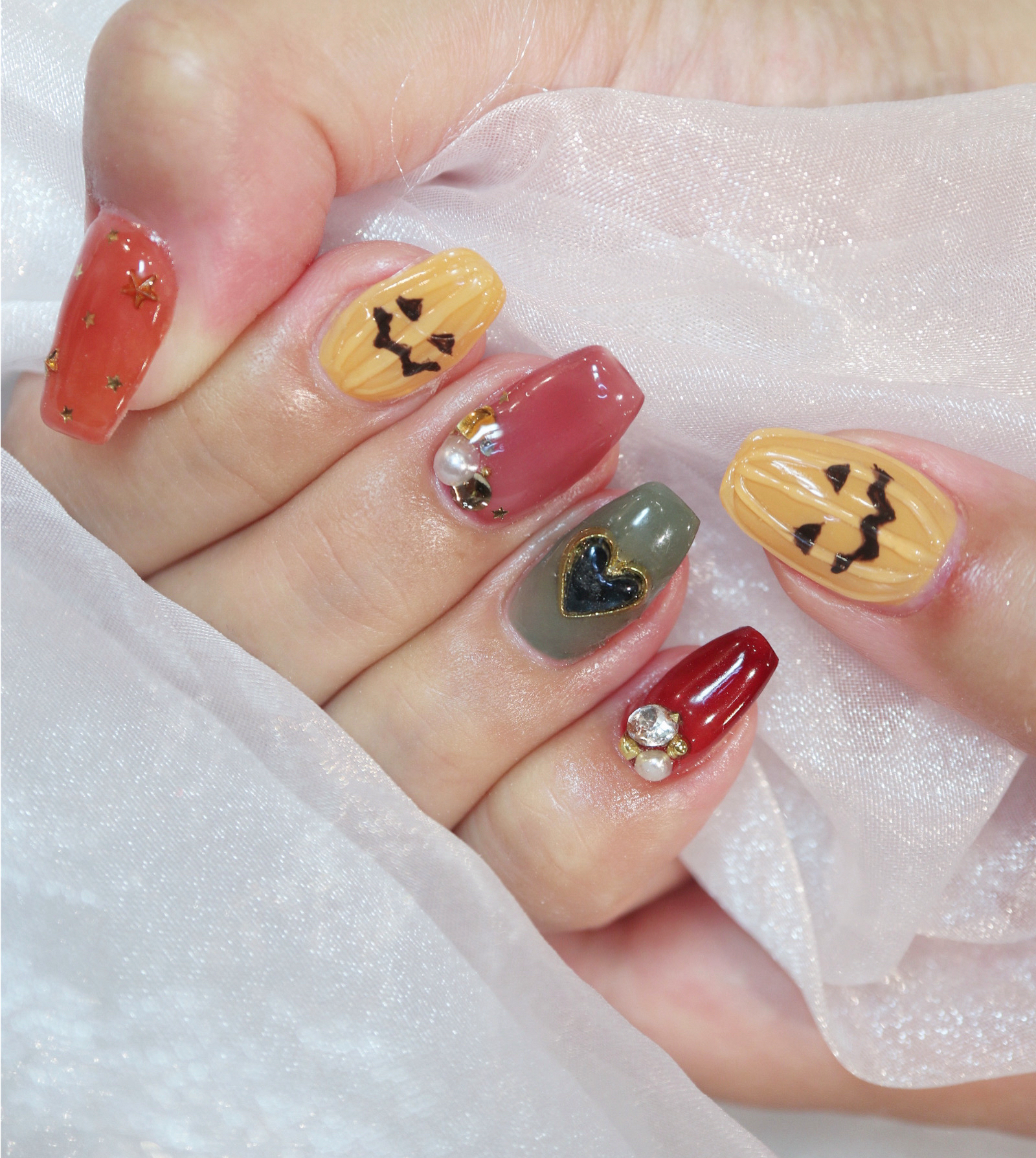 nailroomivory