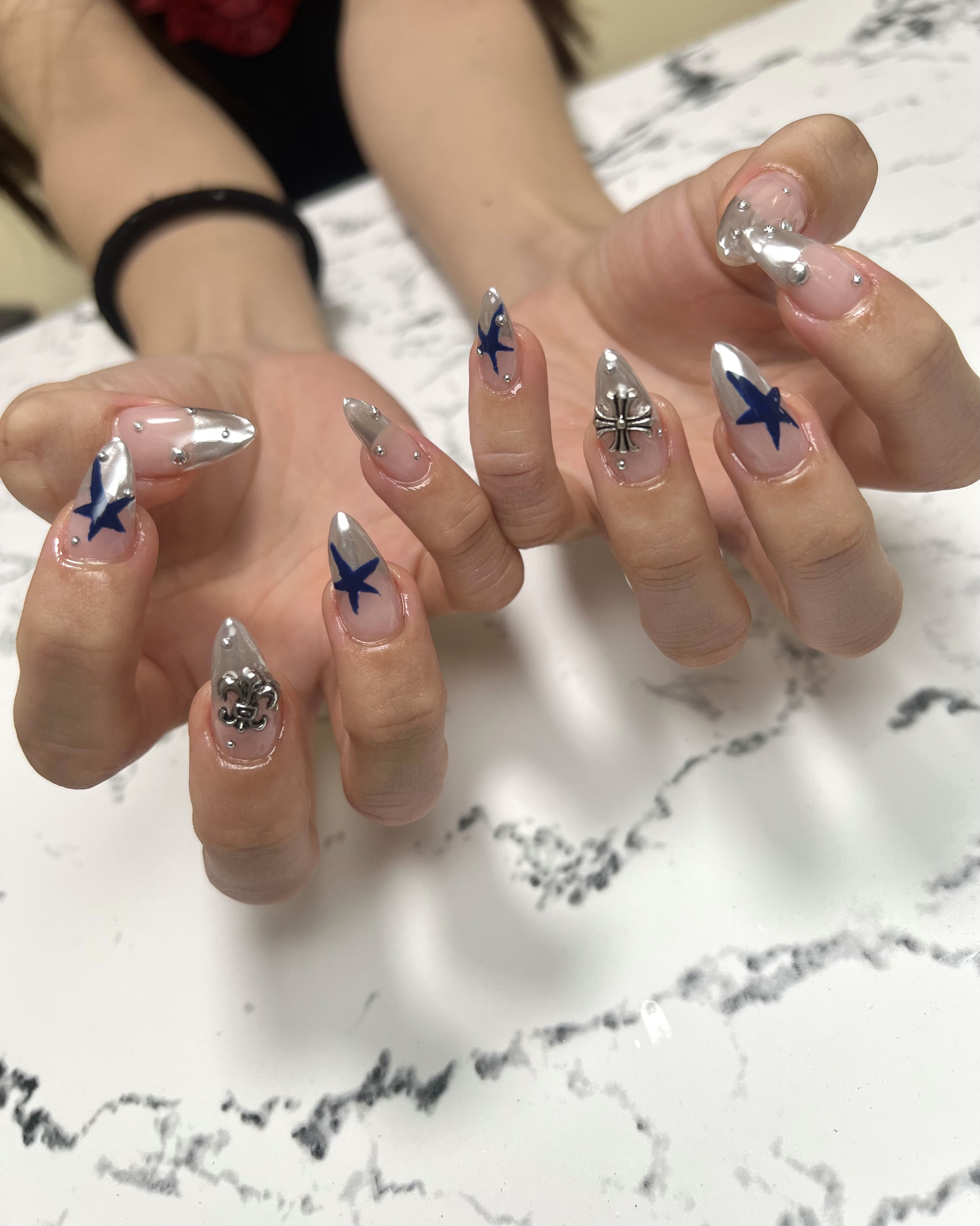 rays_nail.salon