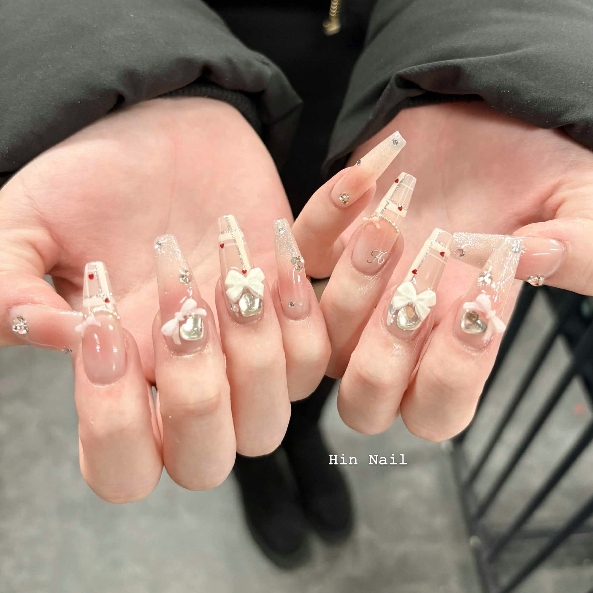 Hin_Nail
