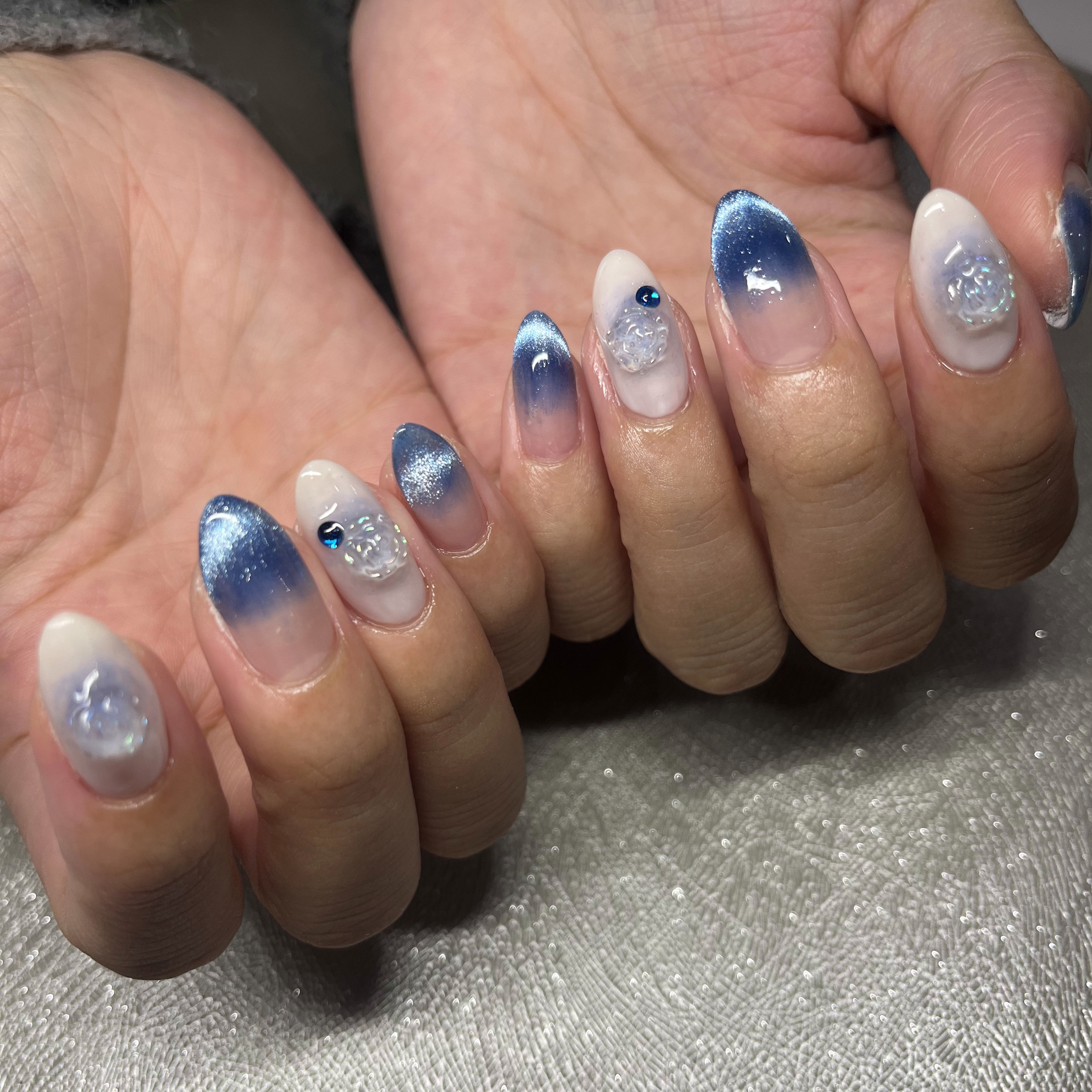 IRIS.nail