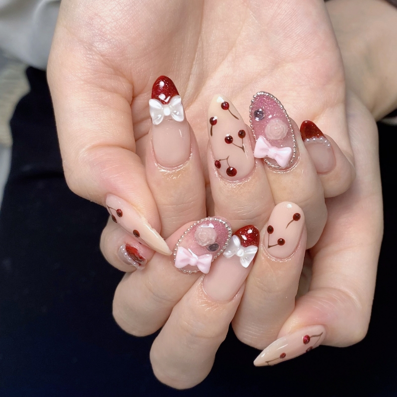 UM_NailSALON