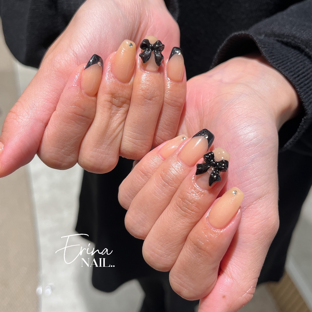 Nail_Erina