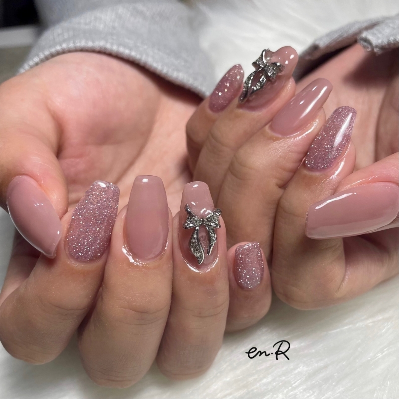 en.R_nail_anko