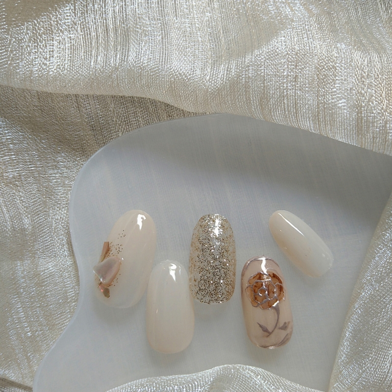 rena_nail