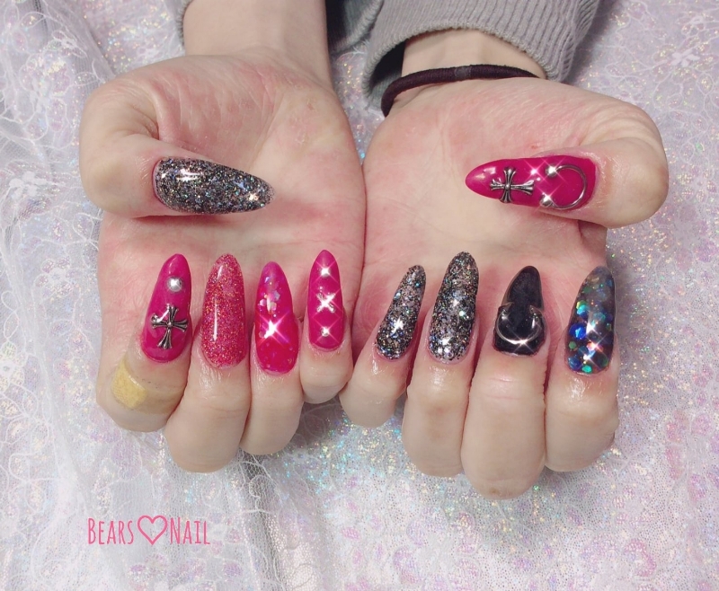 bears_nail