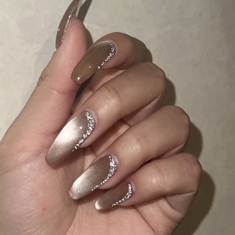 Aura.nail