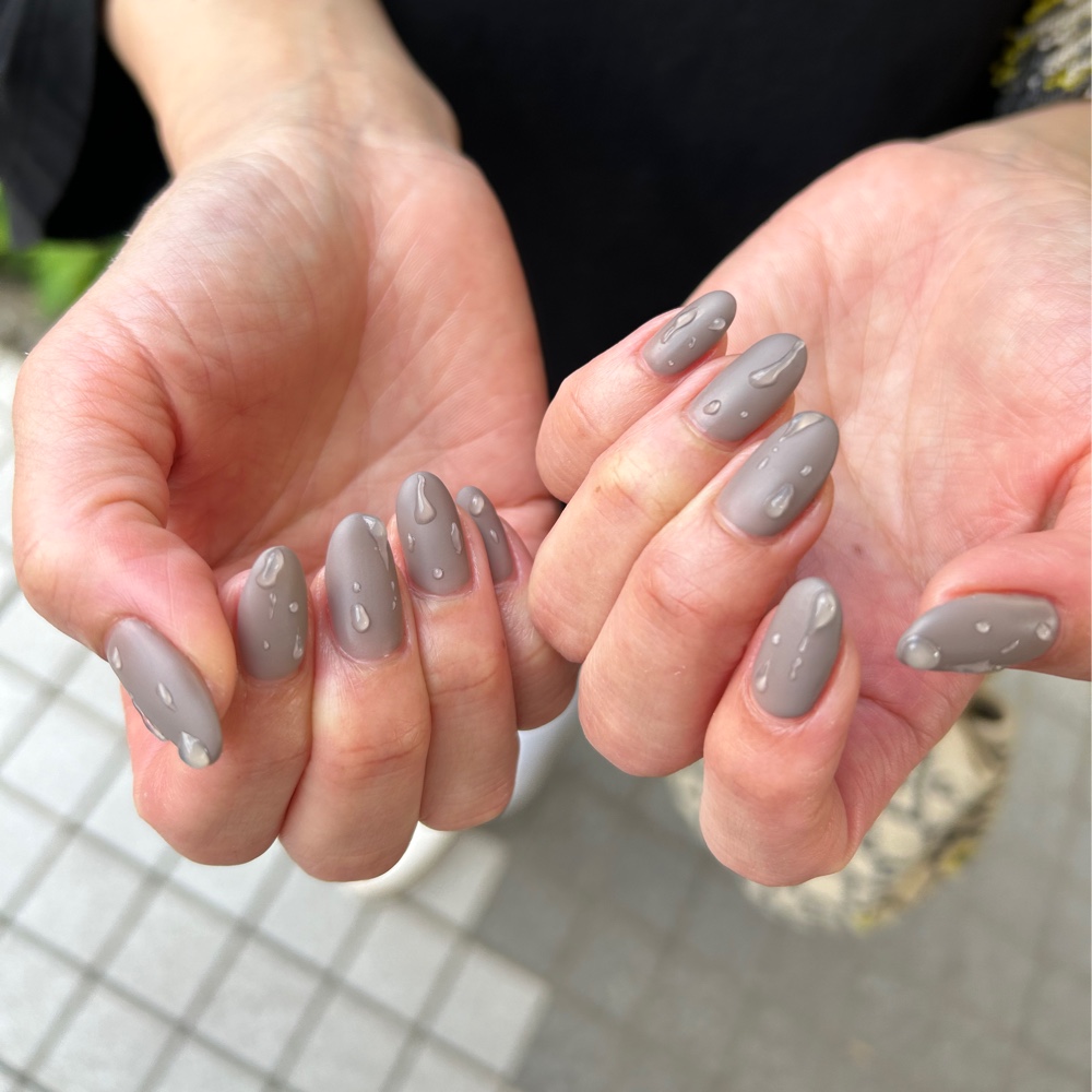 _une.nail