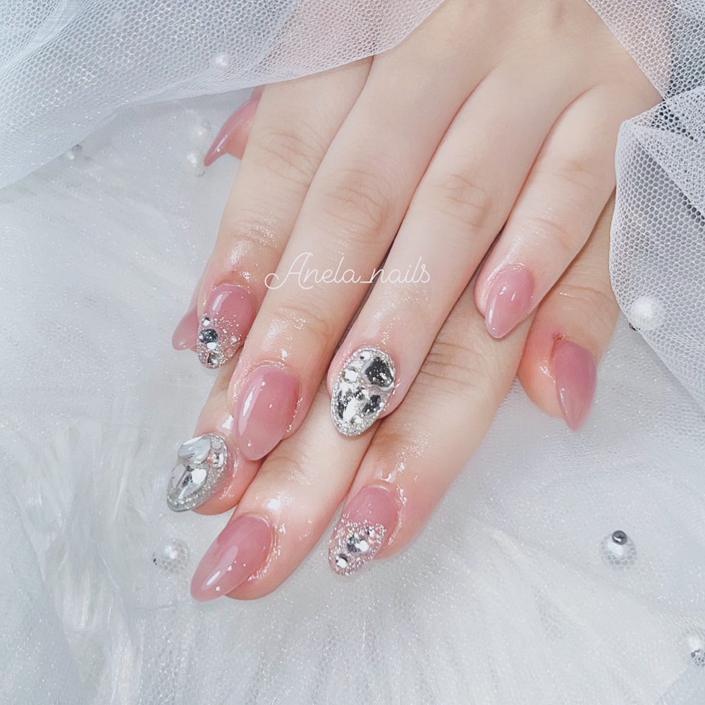 Anela_nails