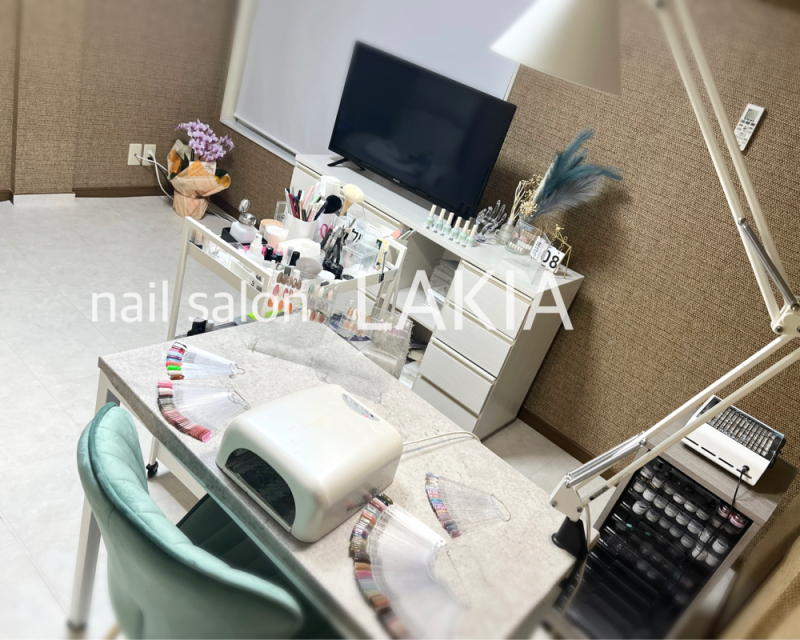 nail salon LAKIA