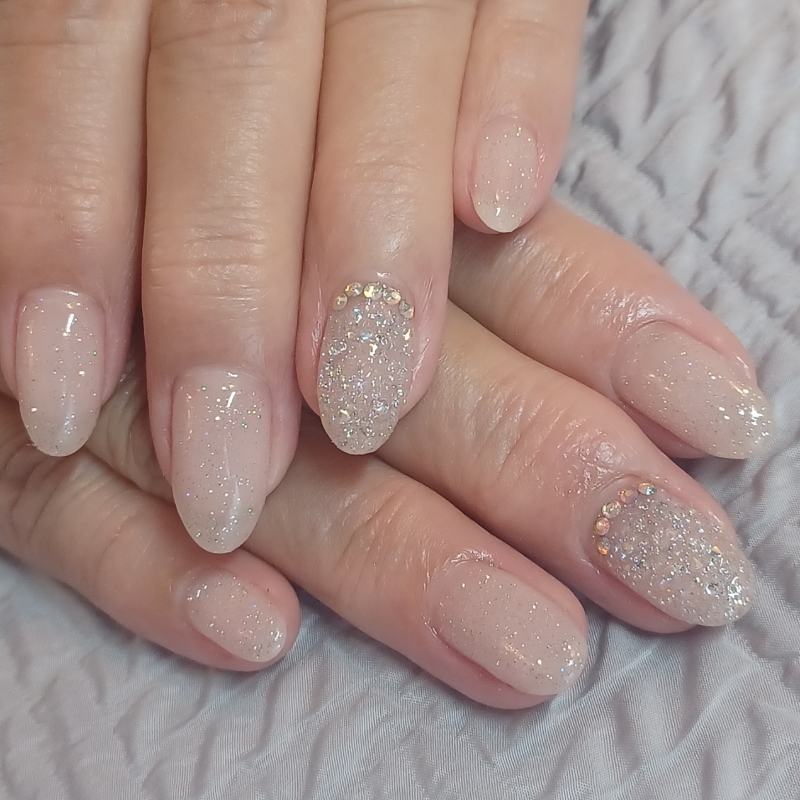antique.nail
