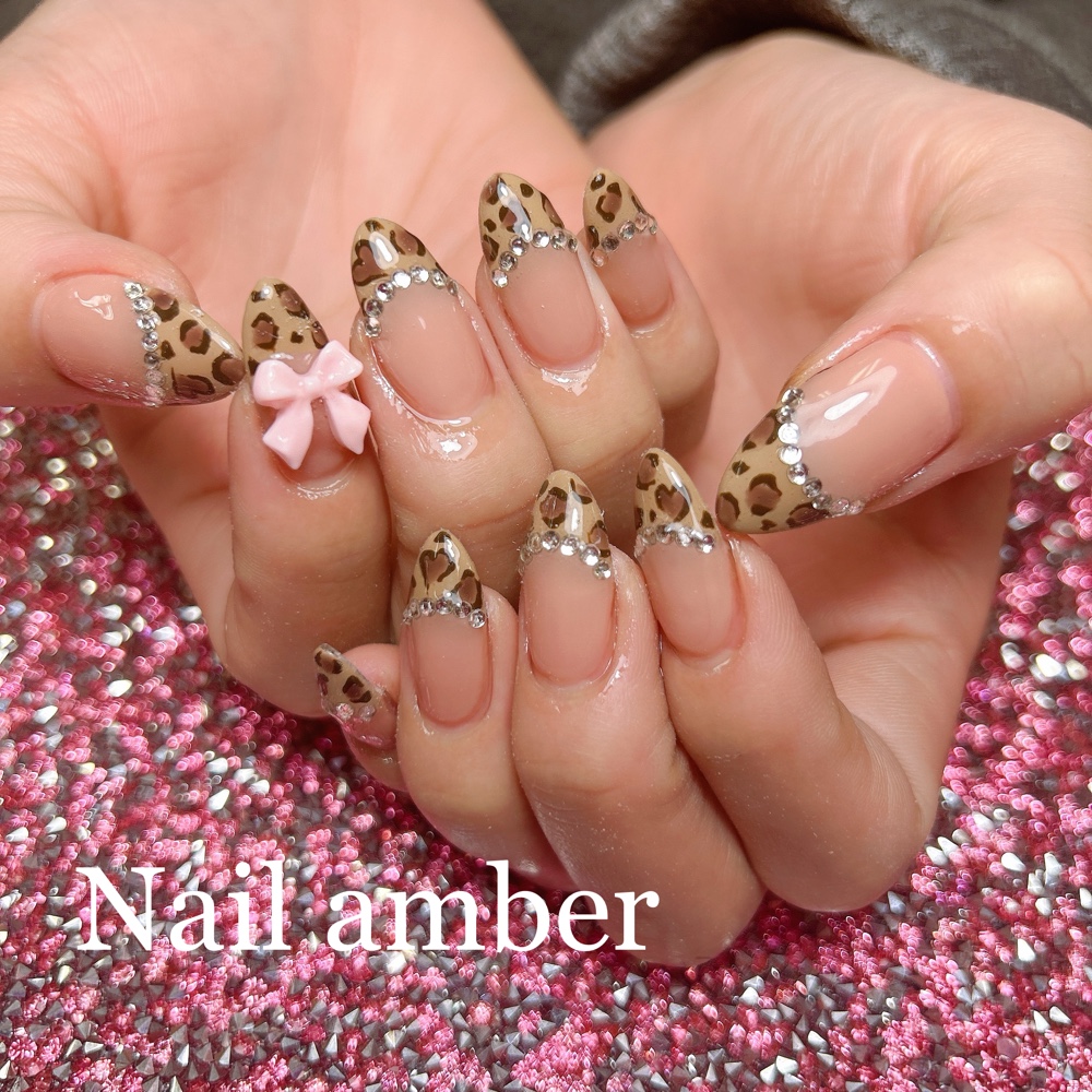 Nail_amber