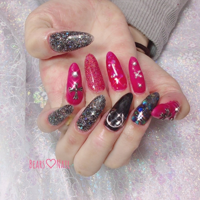 bears_nail