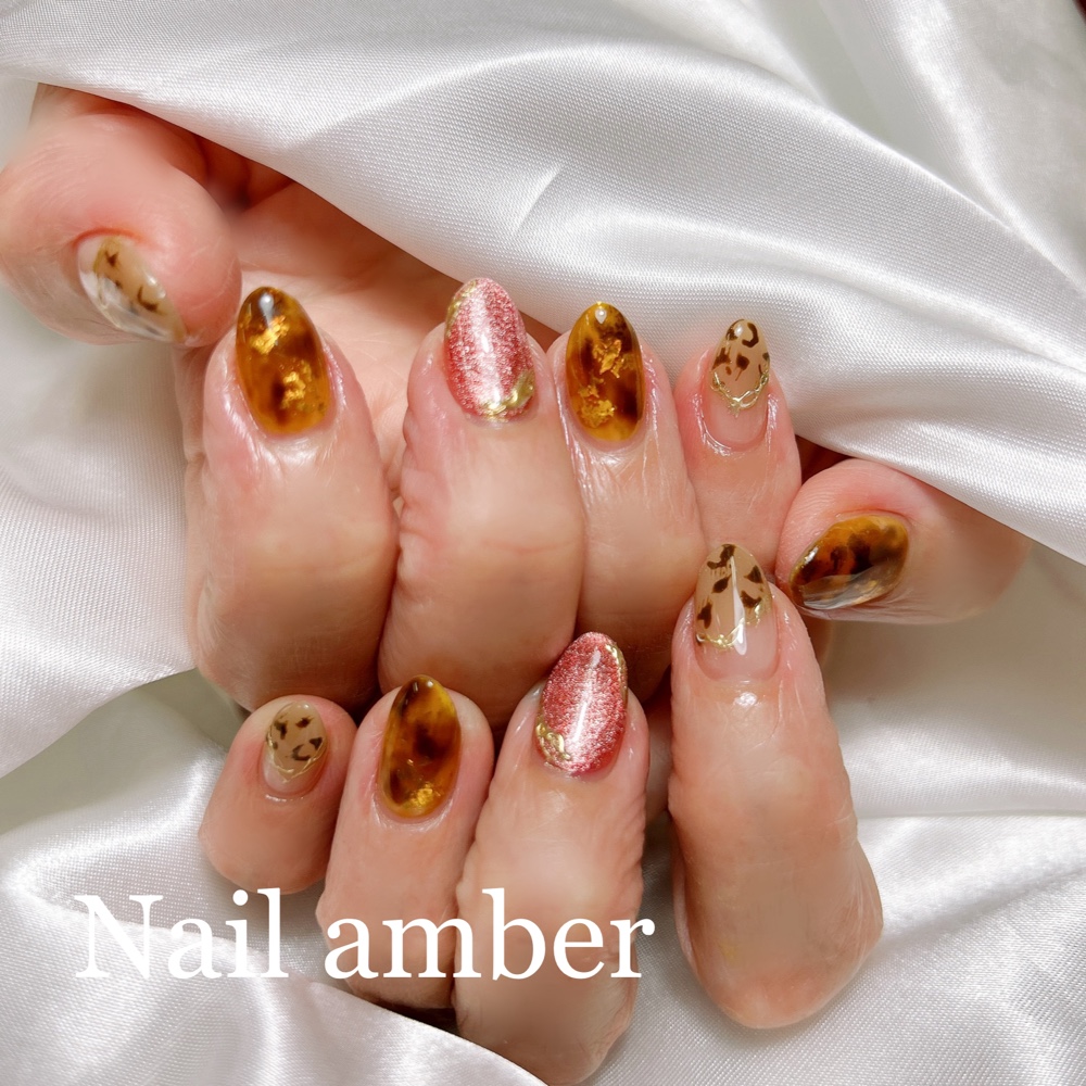 Nail_amber