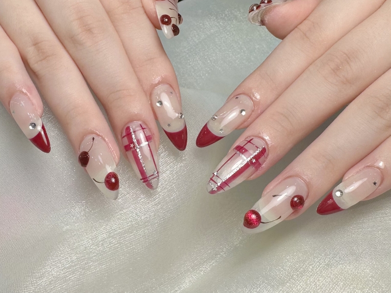 UM_NailSALON