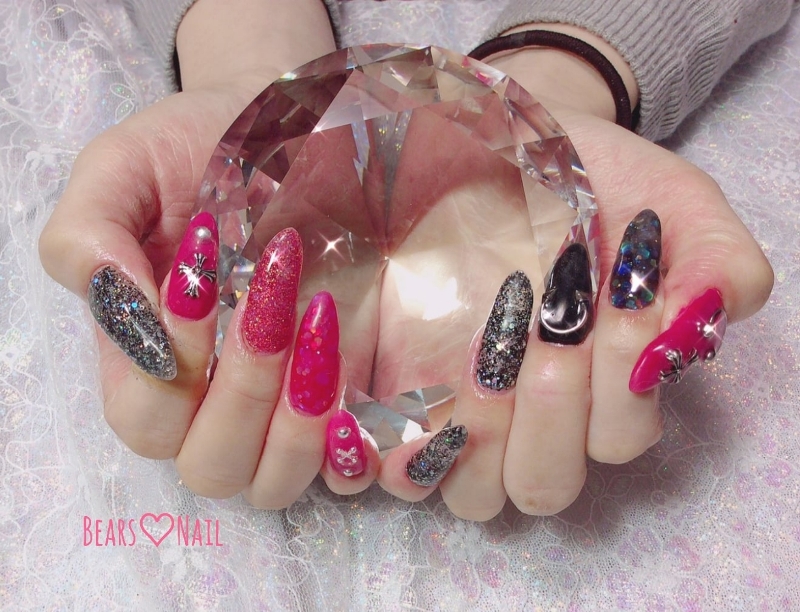 bears_nail