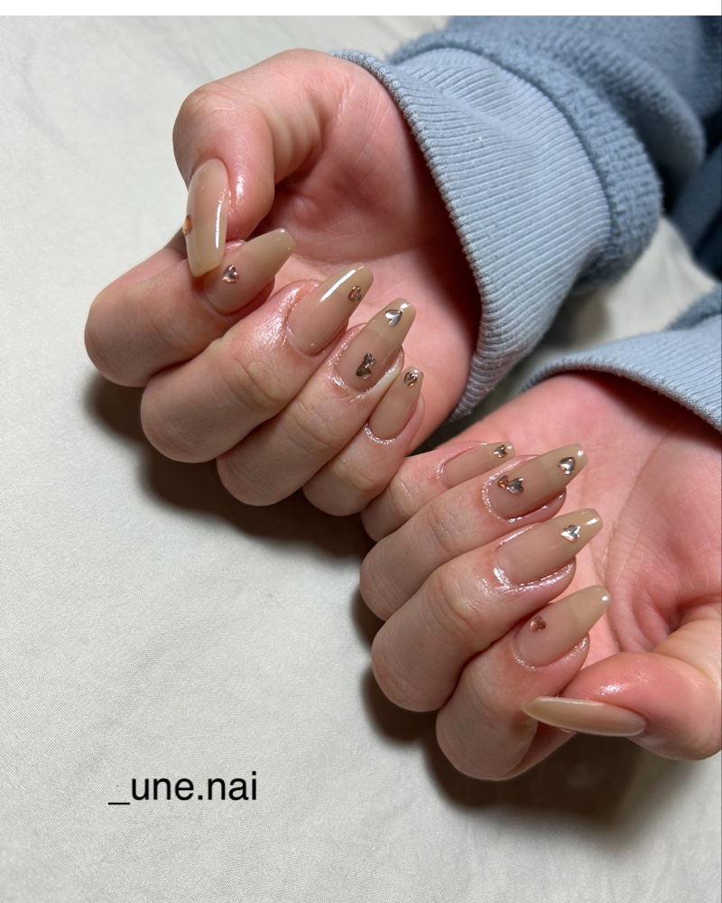 _une.nail