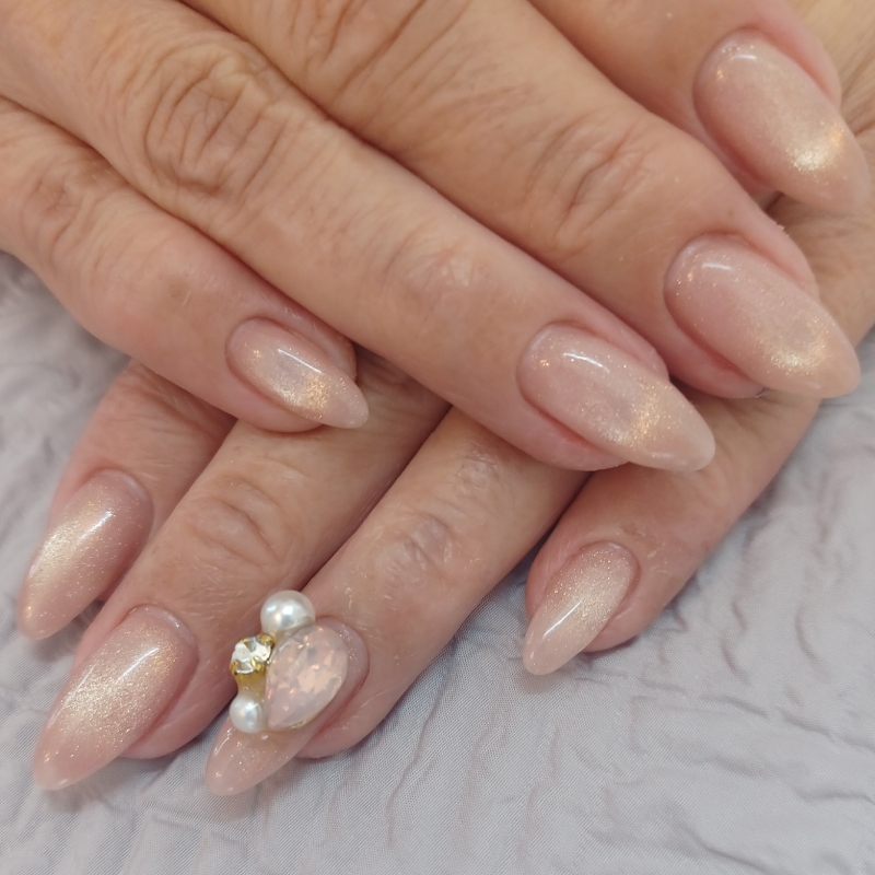 antique.nail