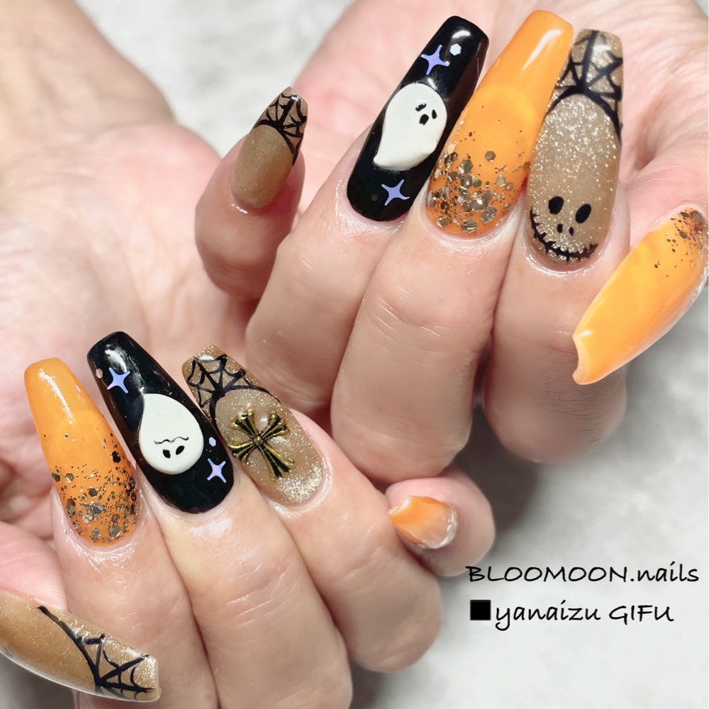 BLOOMOON.nails