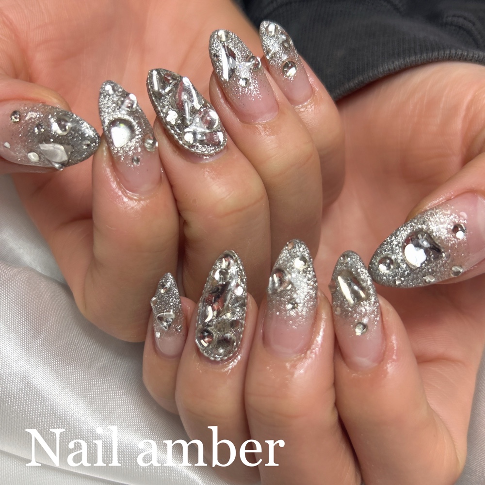 Nail_amber