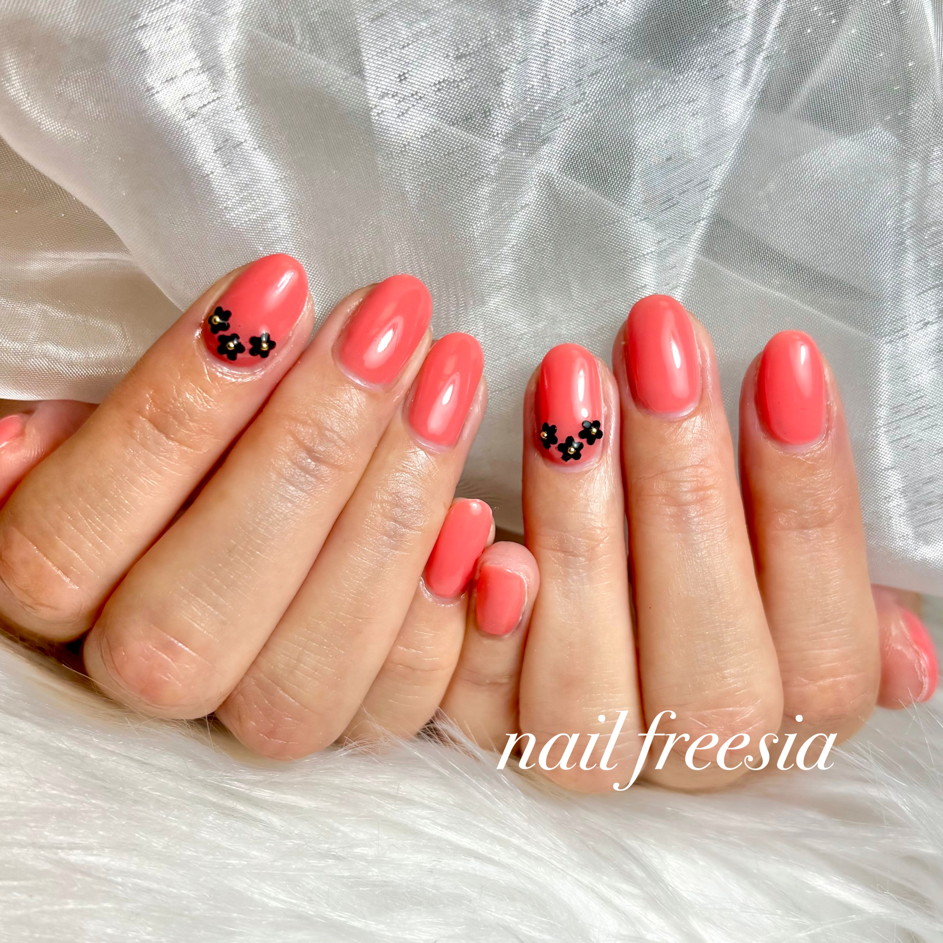 nail_freesia