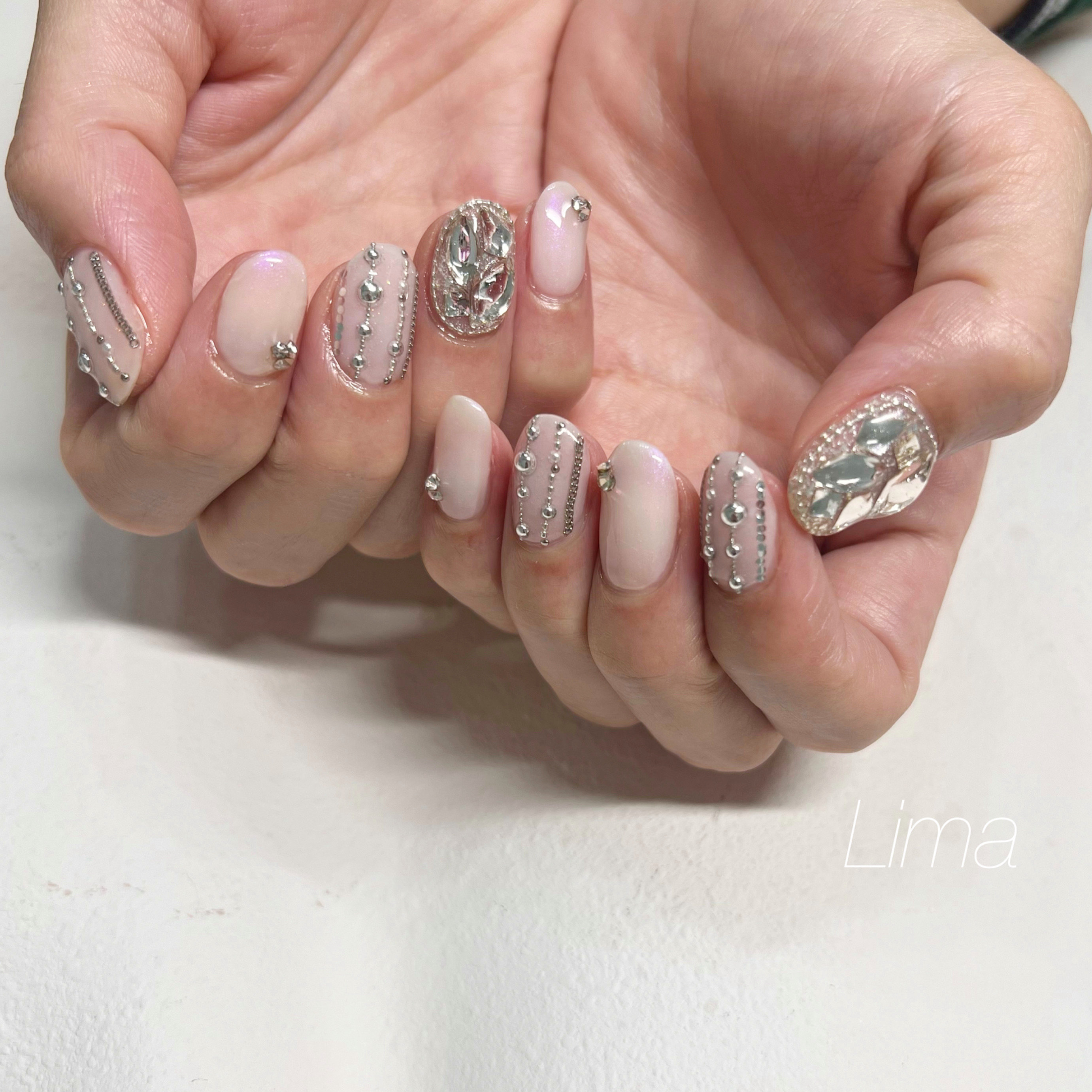 Lima__nail