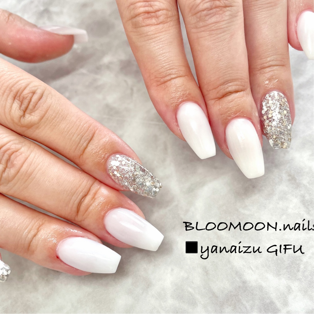 BLOOMOON.nails