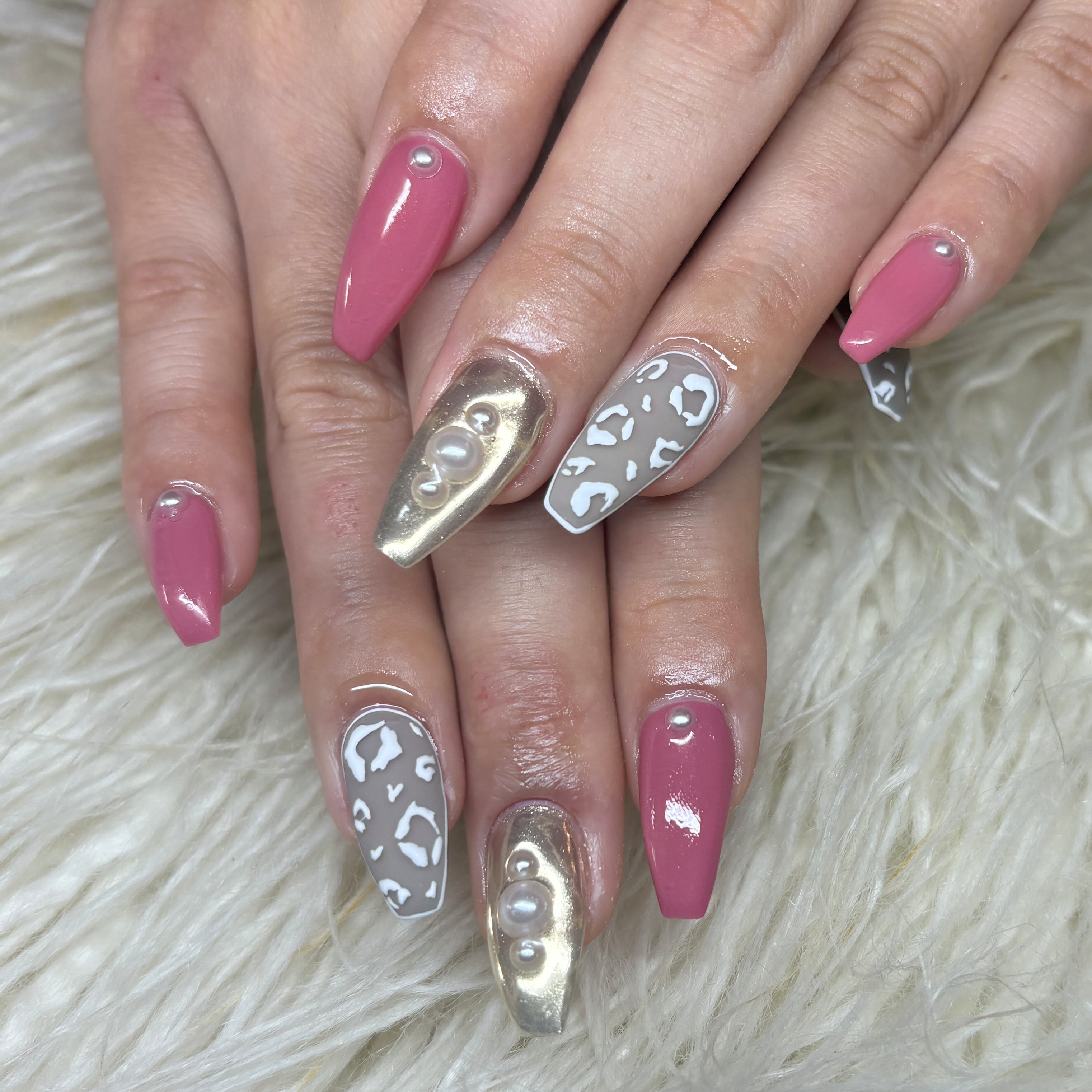 Nail_salon_LuaR