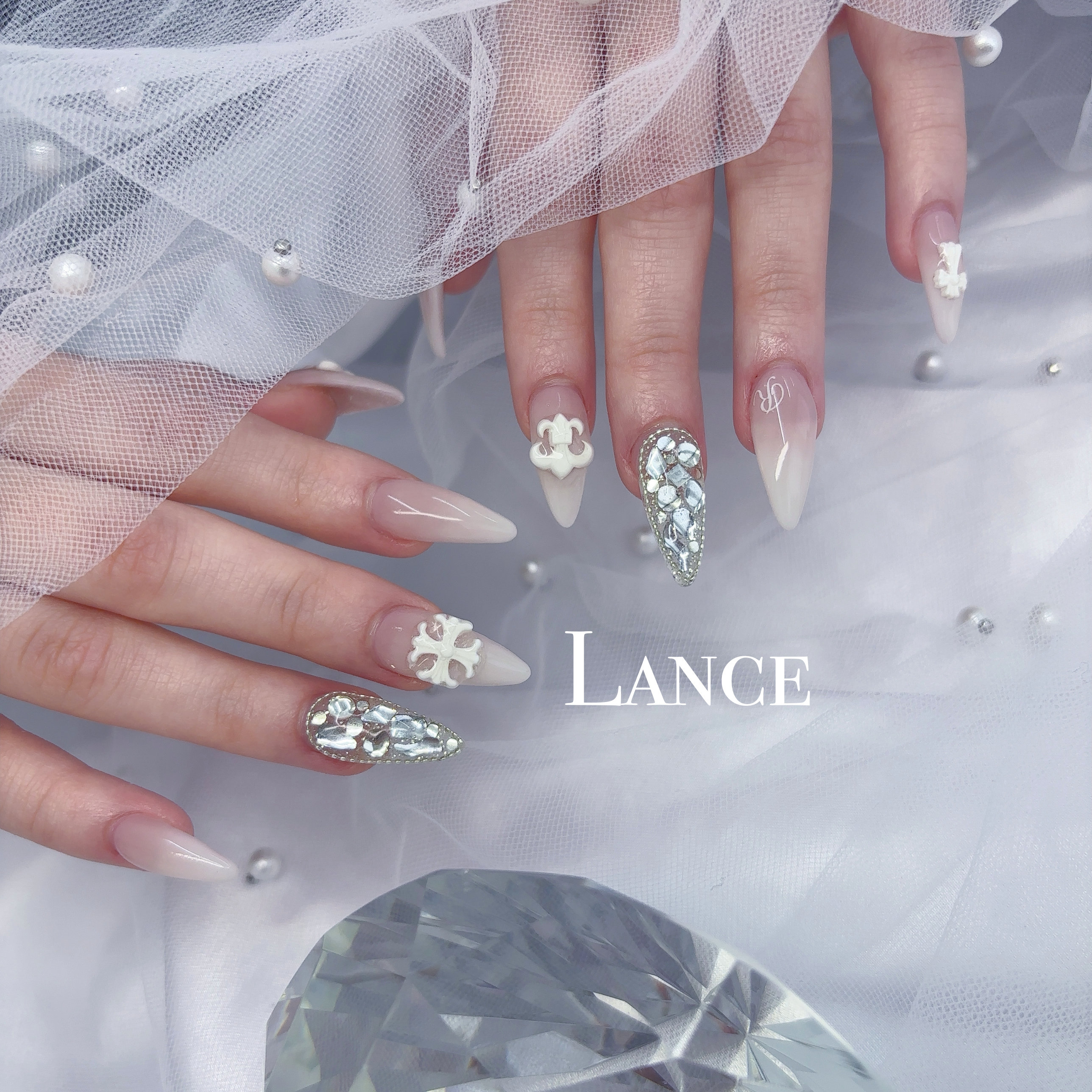 Lance.nail