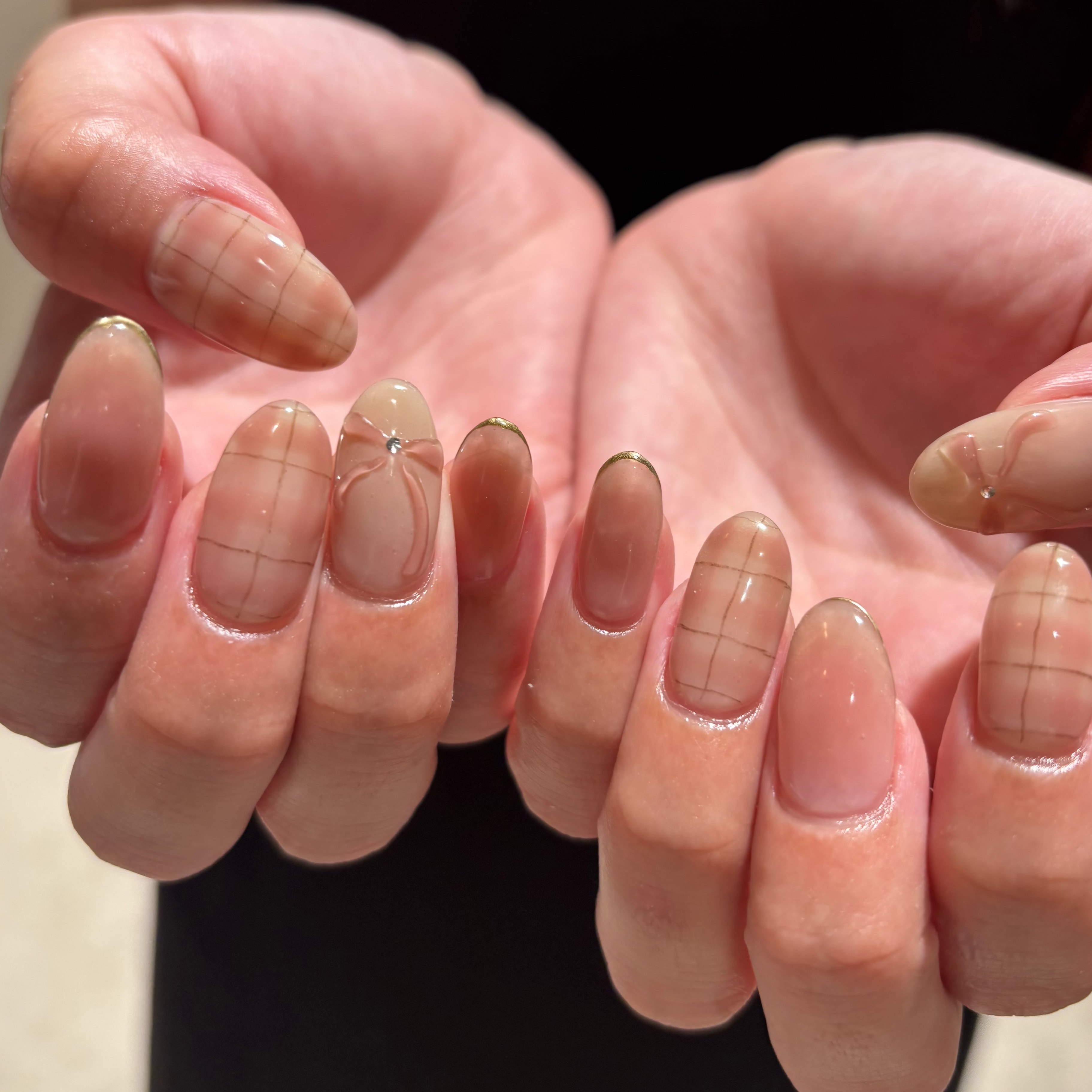 Emu...nail